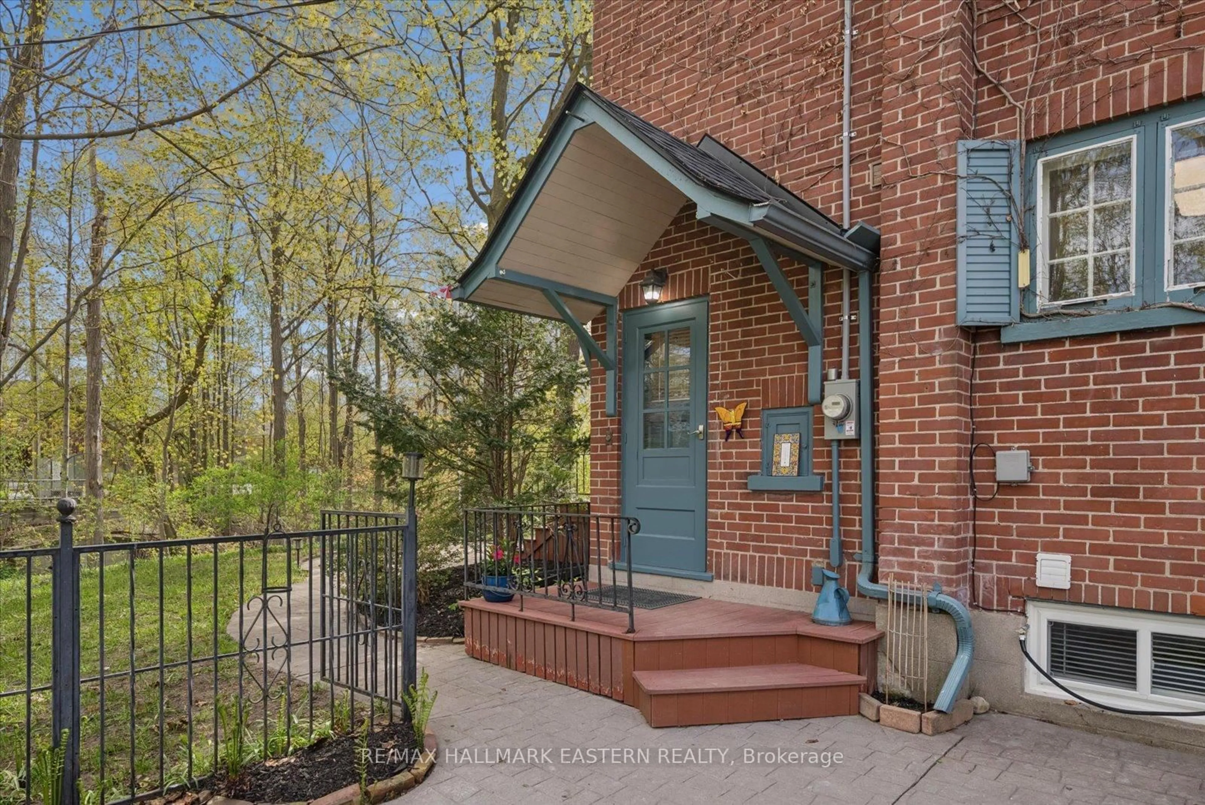 Home with brick exterior material, street for 301 Engleburn Ave, Peterborough Ontario K9H 1S8