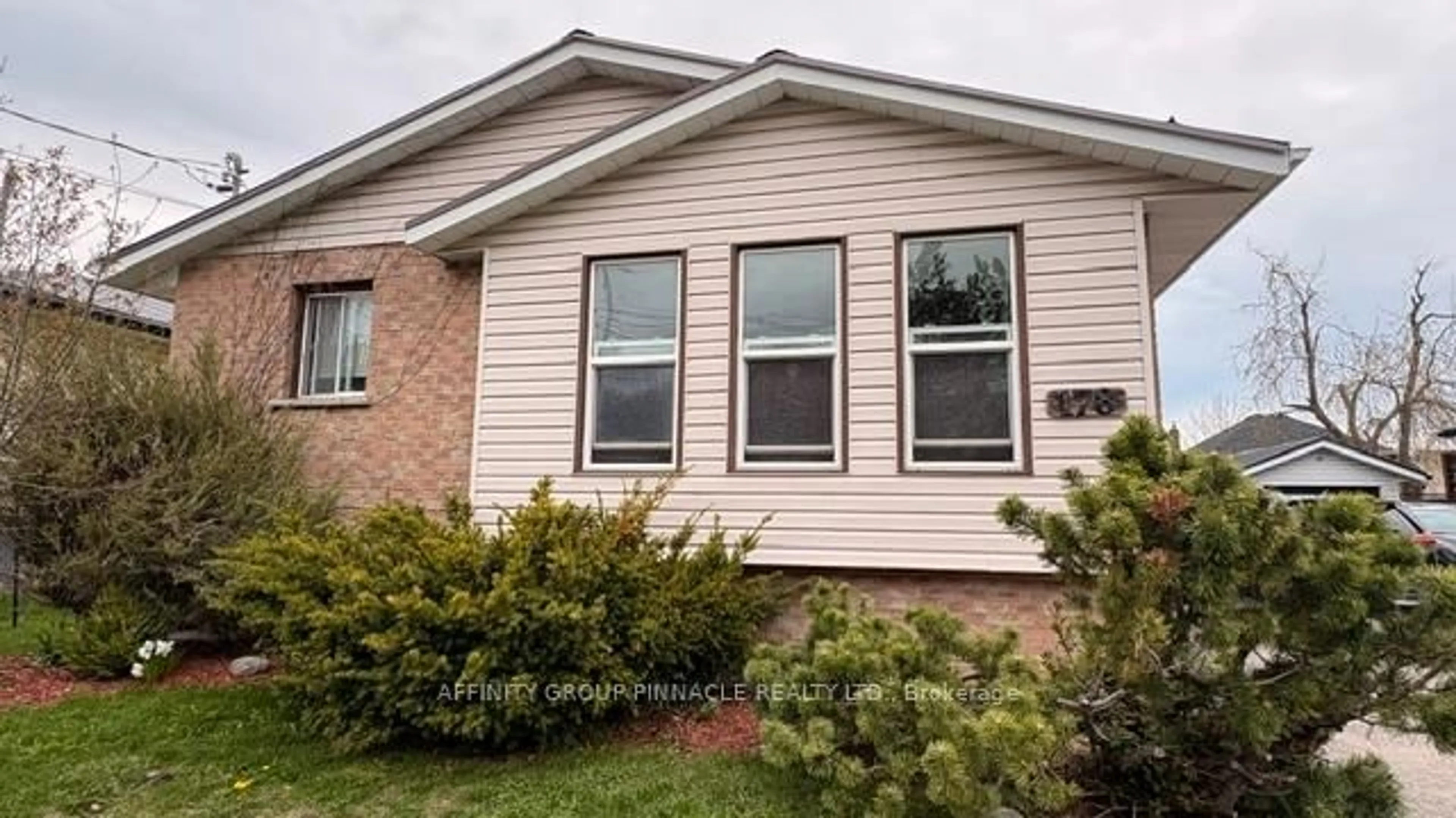 Home with vinyl exterior material, building for 178 Colborne St, Kawartha Lakes Ontario K9V 6A1
