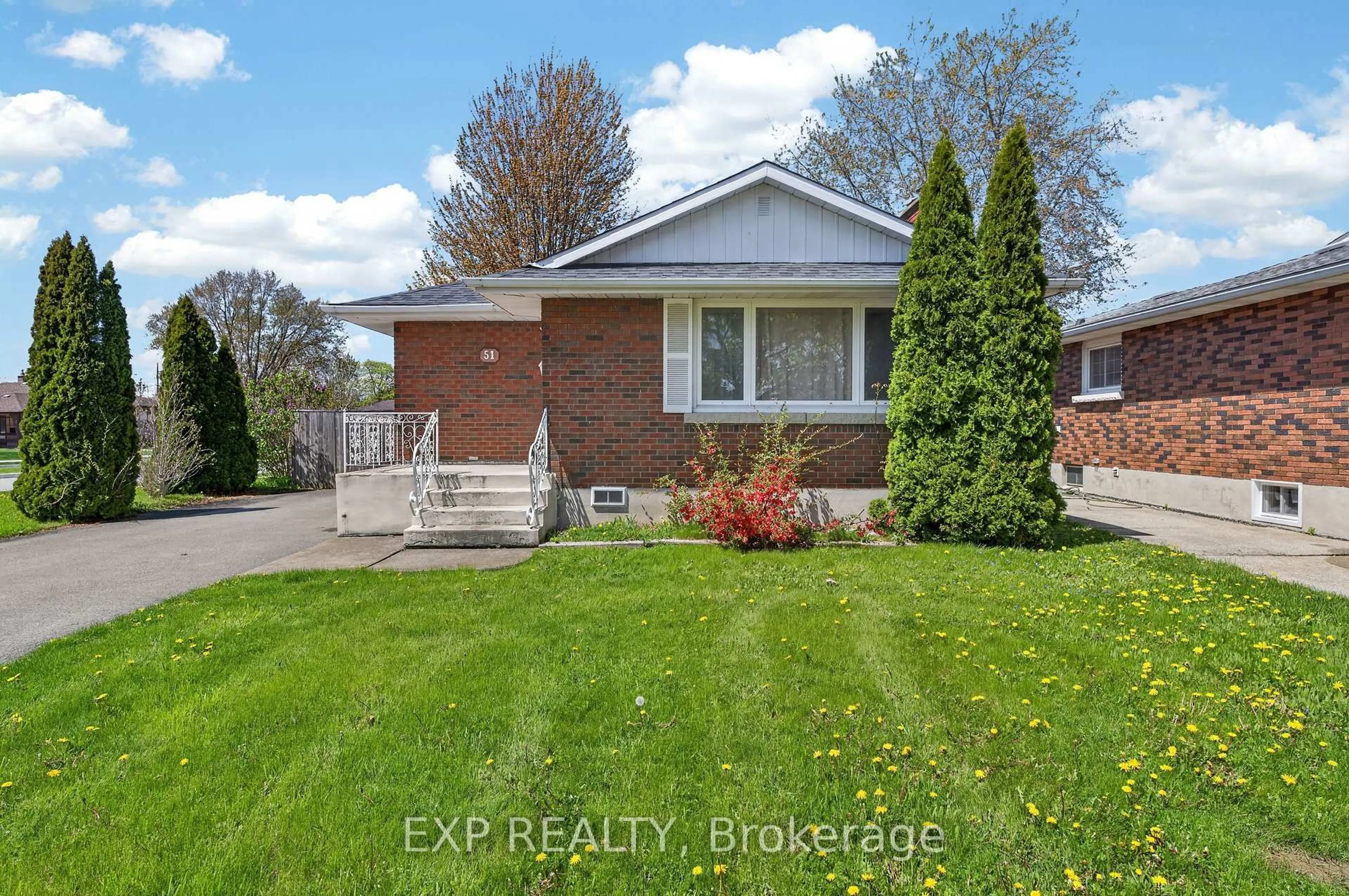 Home with brick exterior material, street for 51 Parkdale Dr, Thorold Ontario L2V 2N7