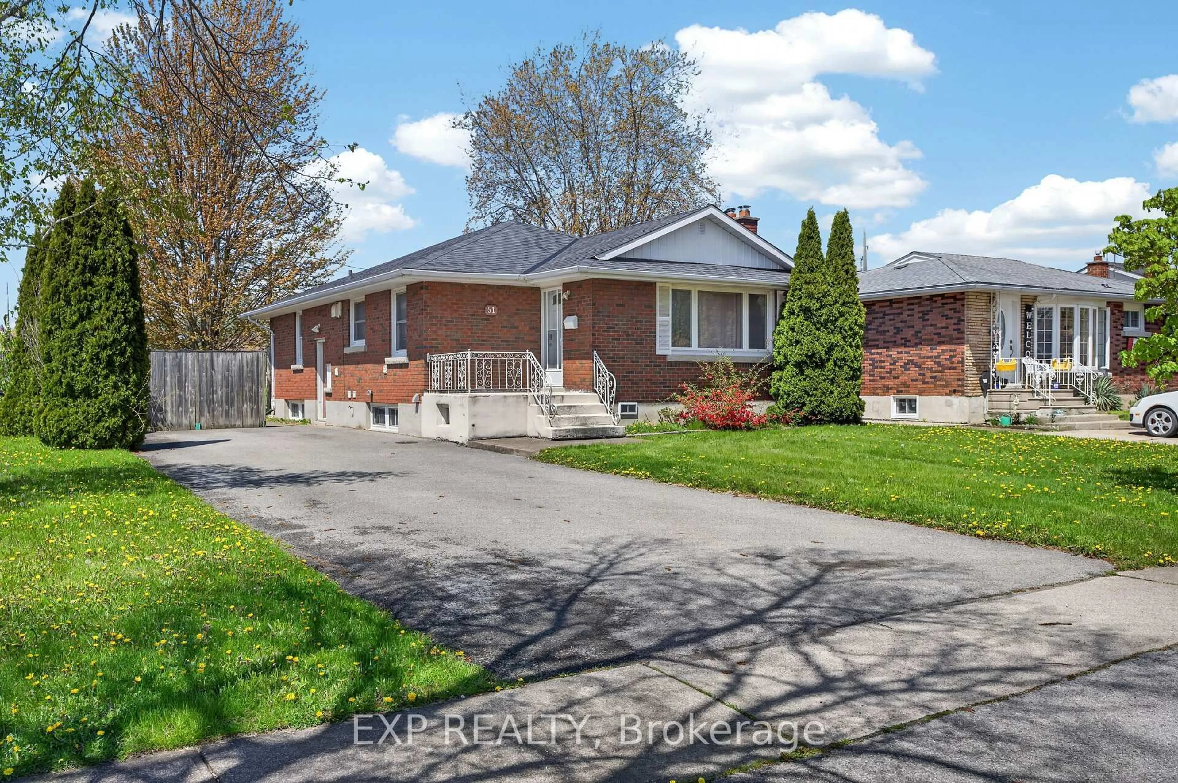 Home with brick exterior material, street for 51 Parkdale Dr, Thorold Ontario L2V 2N7