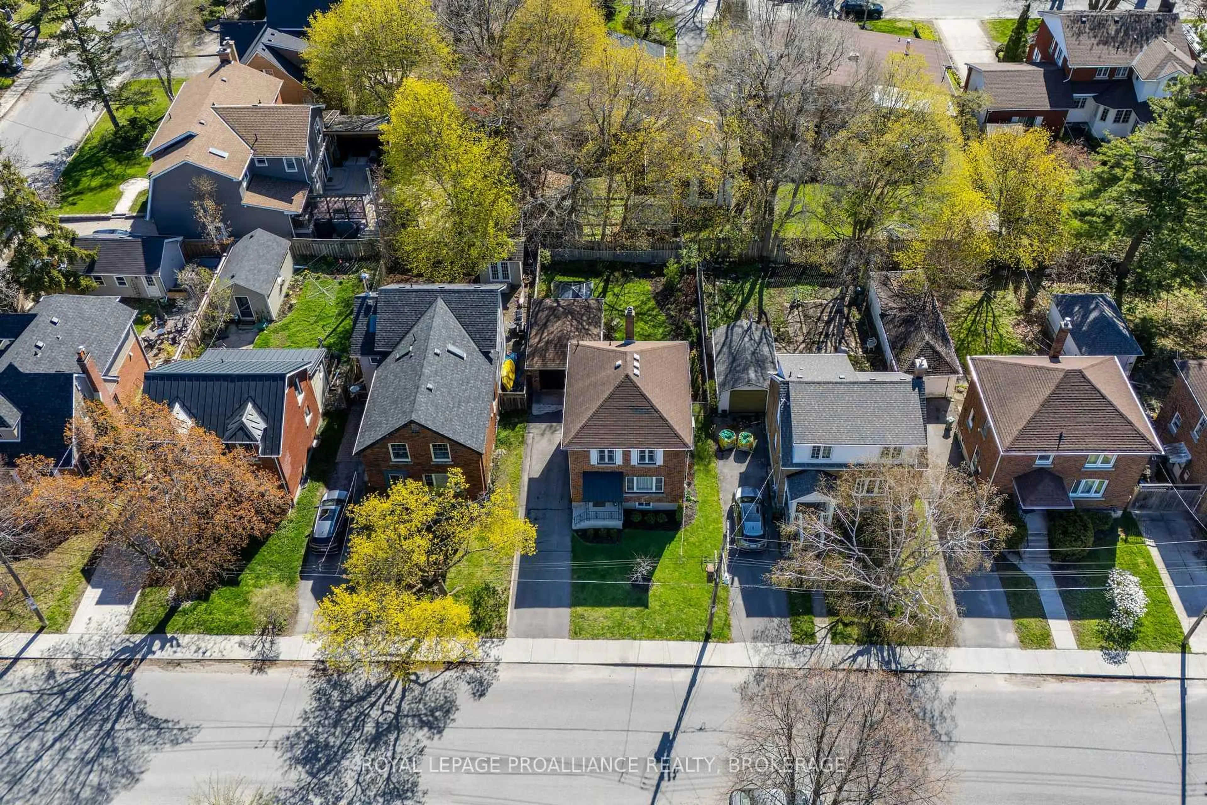 A pic from outside/outdoor area/front of a property/back of a property/a pic from drone, street for 201 Willingdon Ave, Kingston Ontario K7L 4H9
