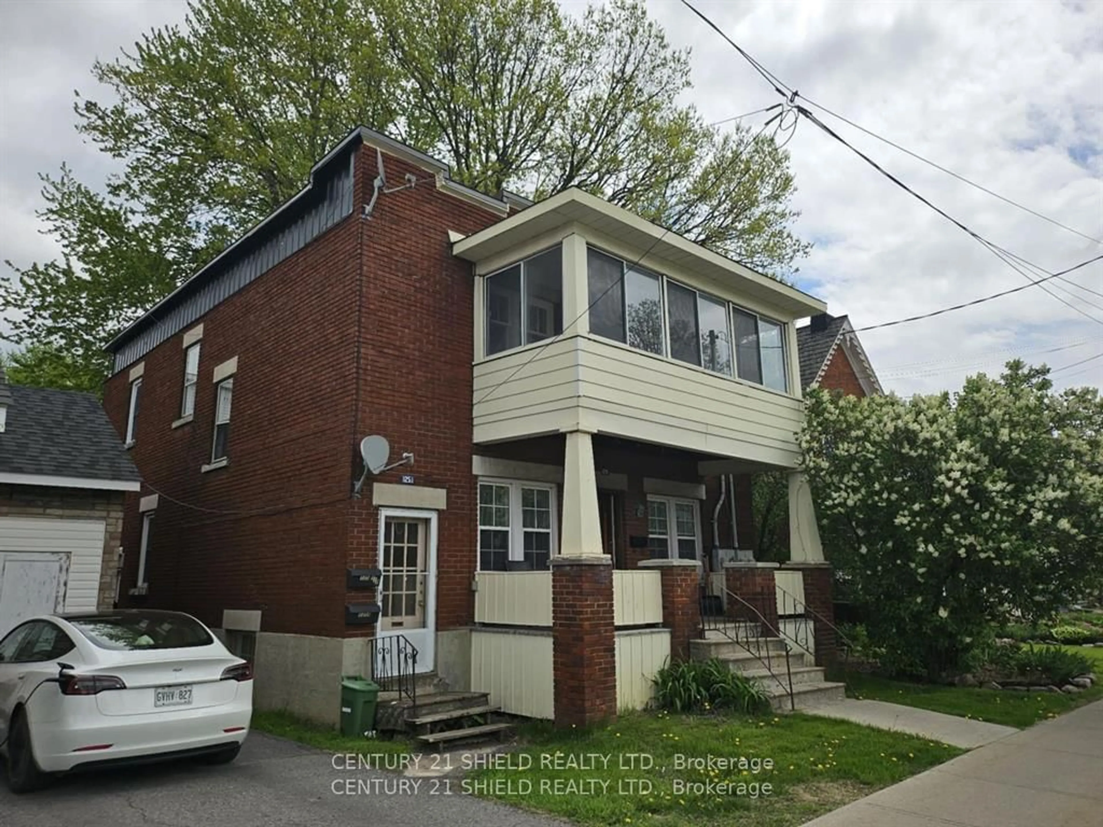 Home with brick exterior material, street for 125 Marlborough St, Cornwall Ontario K6H 4A1
