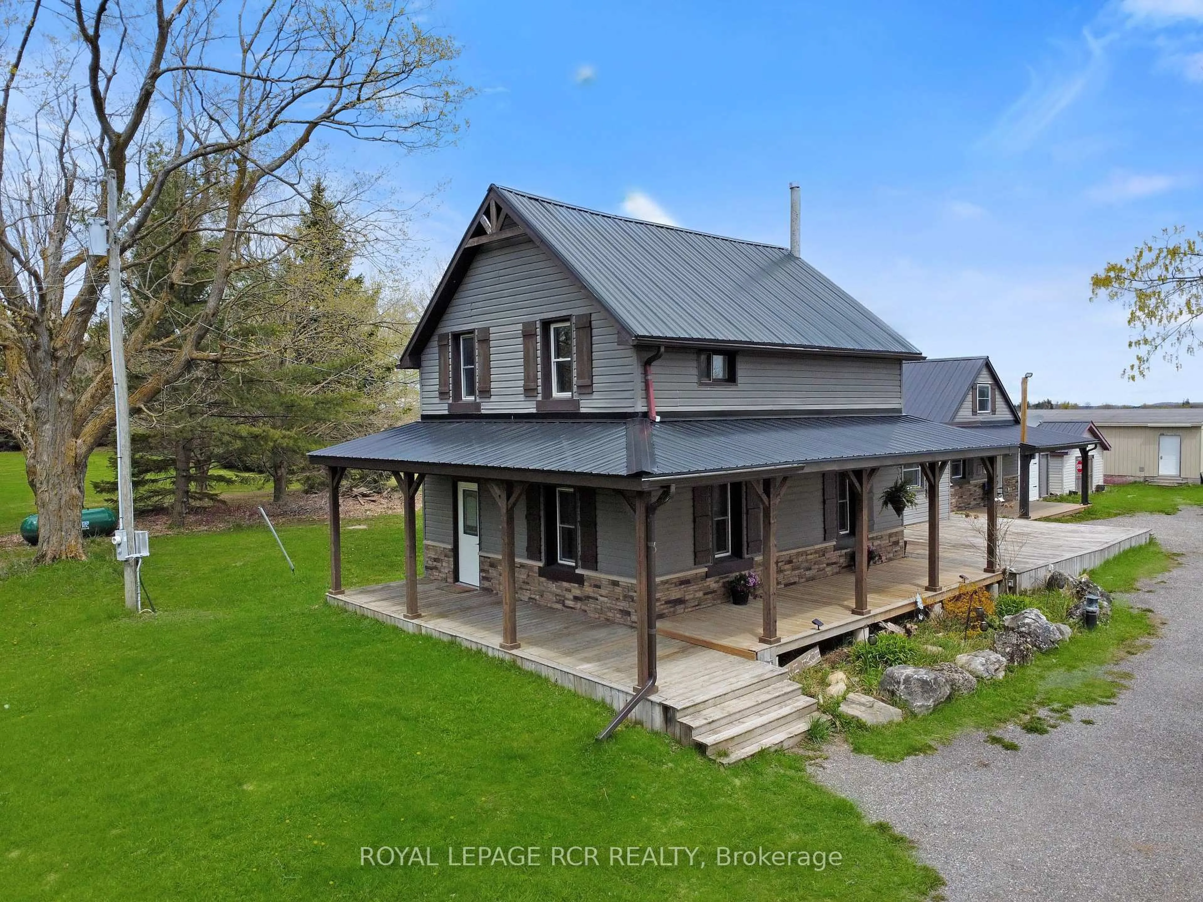 A pic from outside/outdoor area/front of a property/back of a property/a pic from drone, building for 436139 4th Line, Melancthon Ontario L9V 2V2