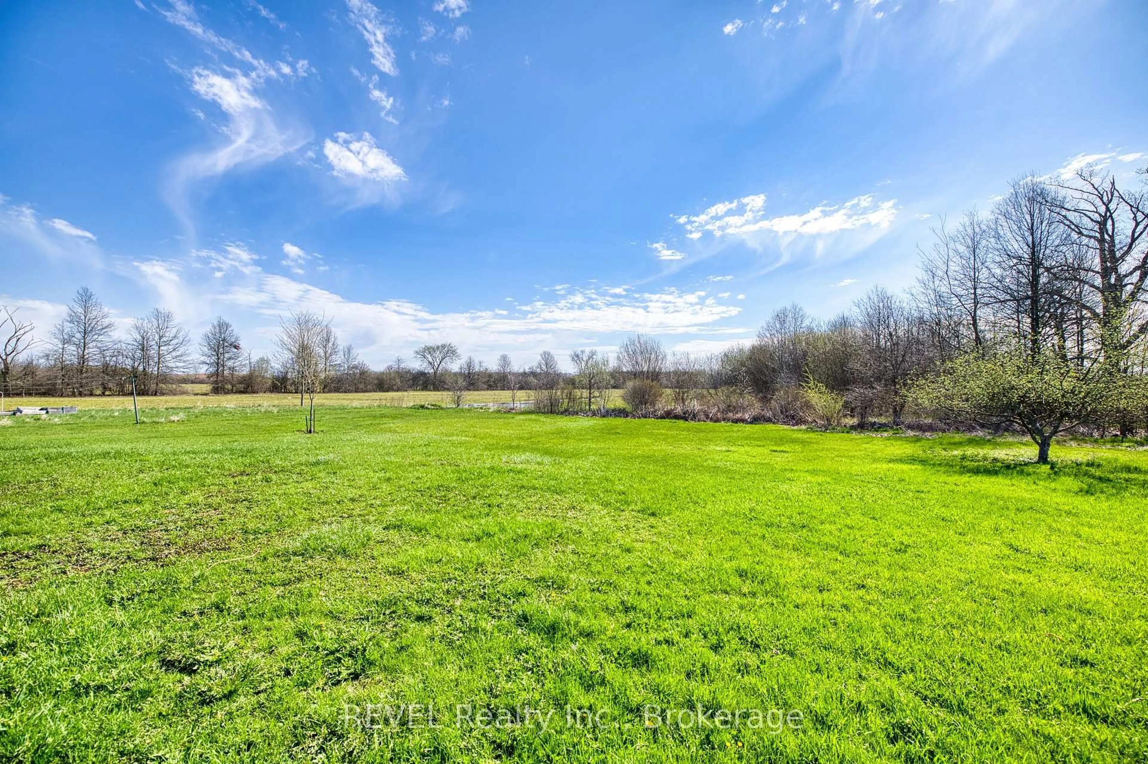 A pic from outside/outdoor area/front of a property/back of a property/a pic from drone, water/lake/river/ocean view for 9572 Sodom Rd, Niagara Falls Ontario L2G 0S7