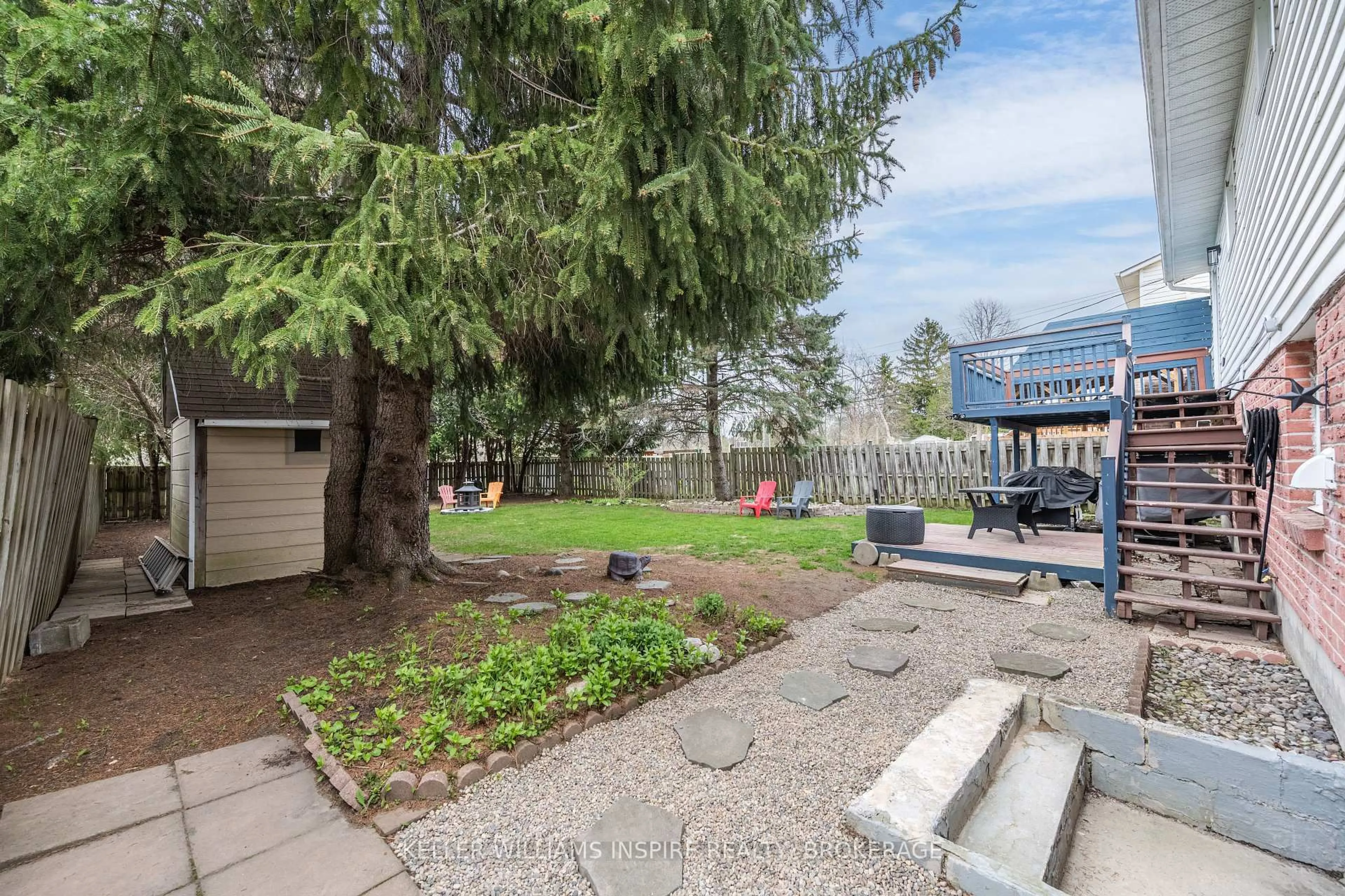 Patio, street for 1238 Carmil Blvd, Kingston Ontario K7M 5Z3