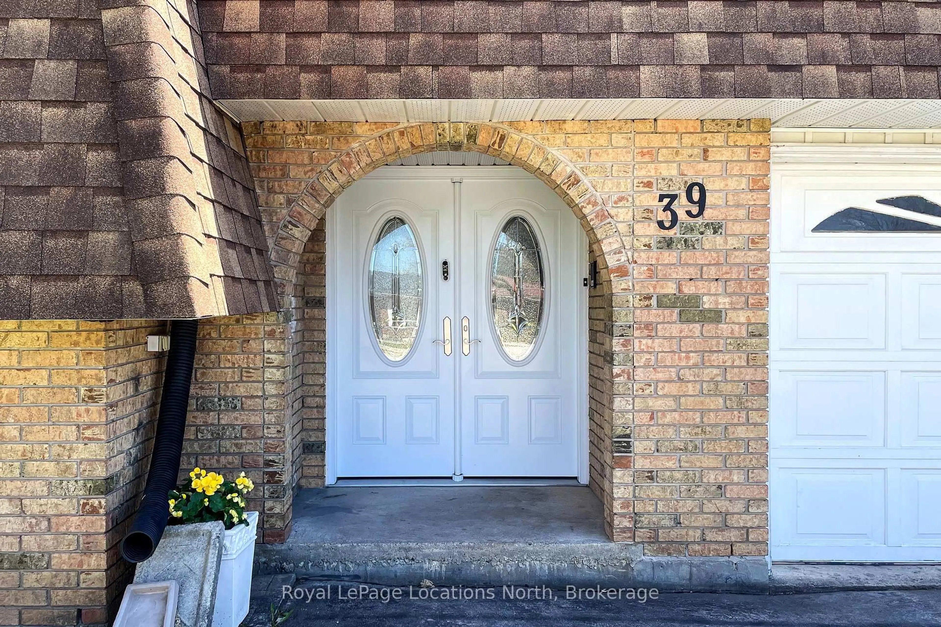 Indoor entryway for 39 Centennial Heights Crt, Meaford Ontario N4L 1C9