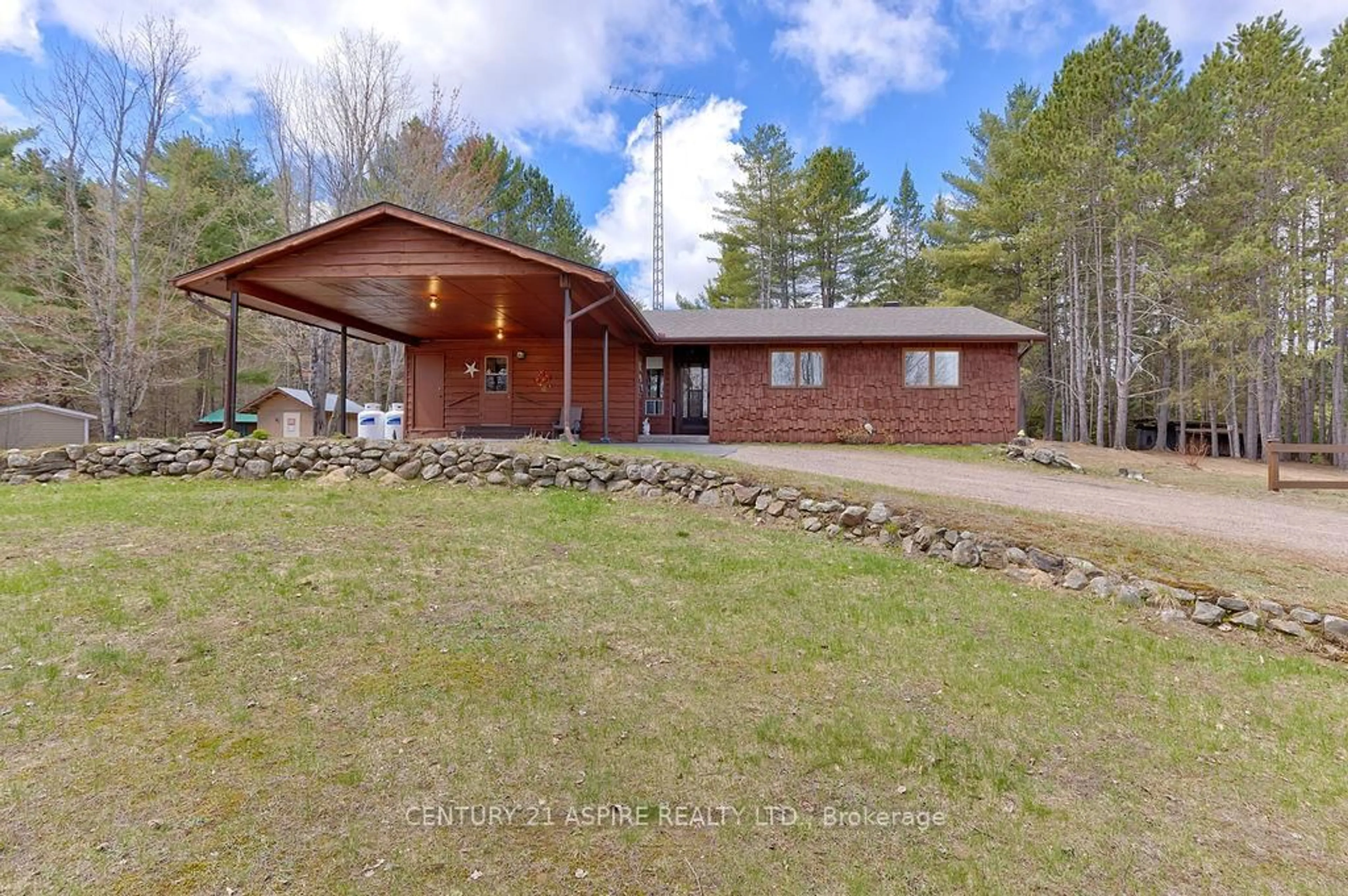 A pic from outside/outdoor area/front of a property/back of a property/a pic from drone, unknown for 212 Eichstaedt Rd, Petawawa Ontario K8H 2W8