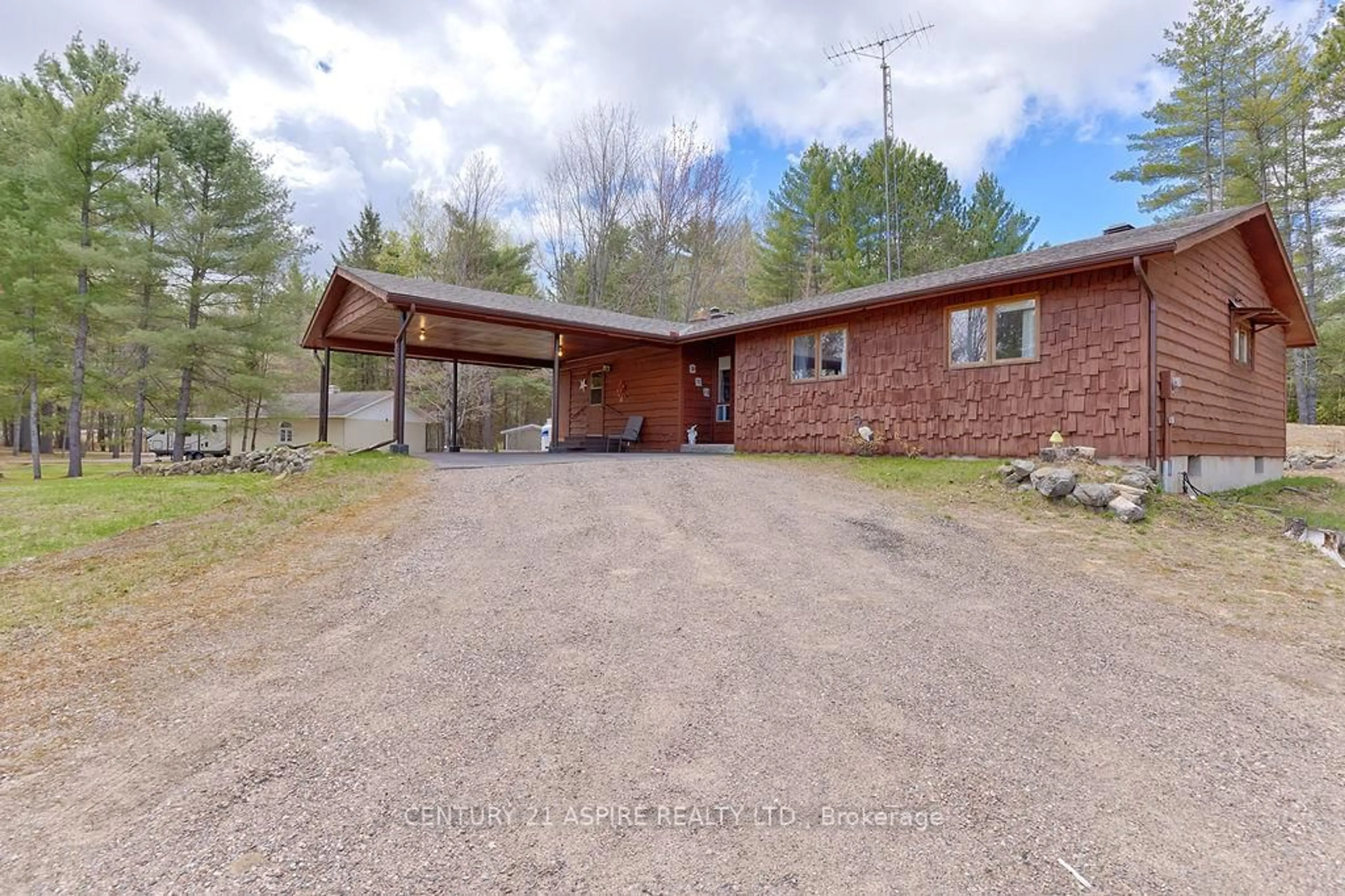 A pic from outside/outdoor area/front of a property/back of a property/a pic from drone, street for 212 Eichstaedt Rd, Petawawa Ontario K8H 2W8