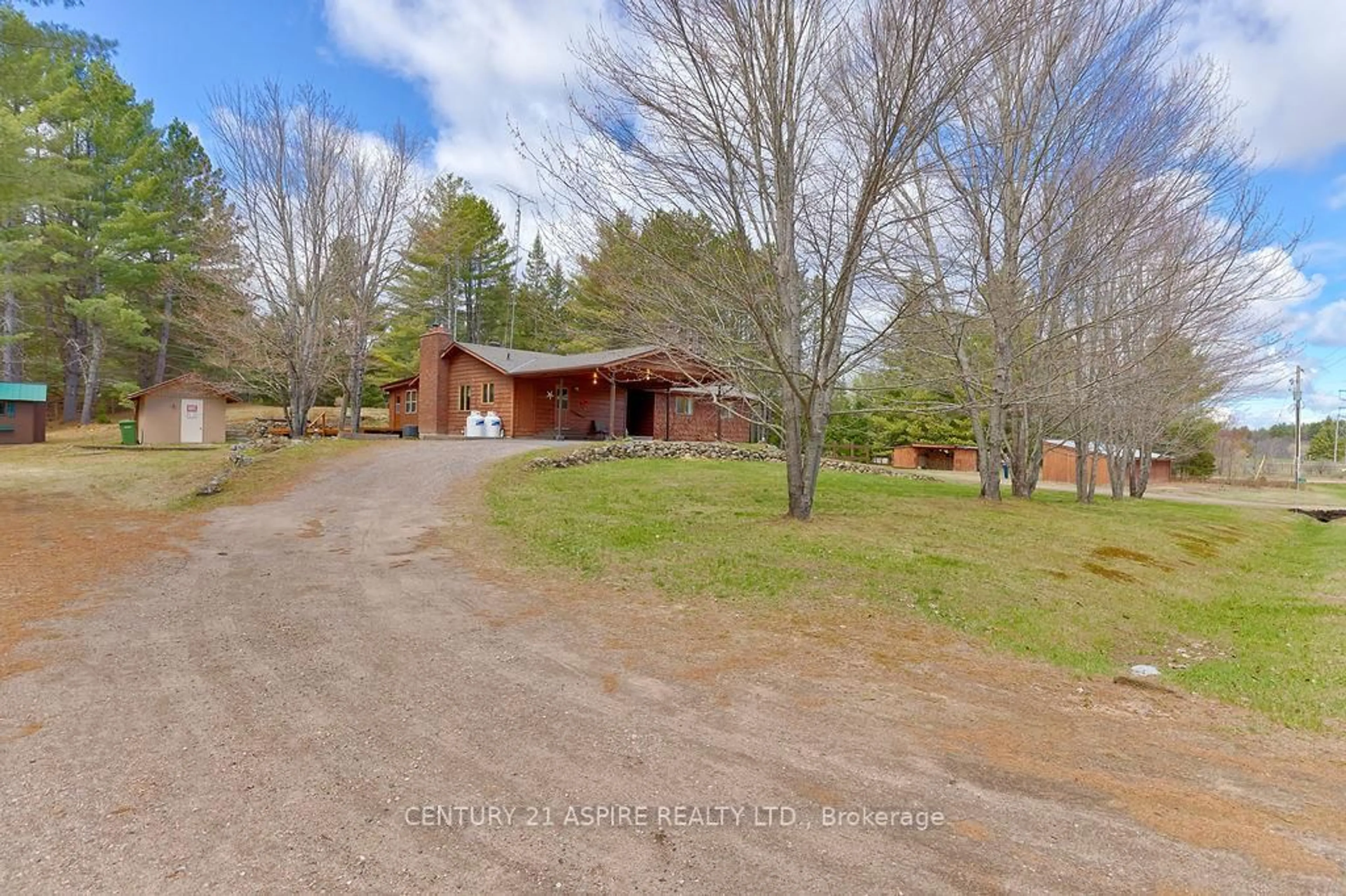 A pic from outside/outdoor area/front of a property/back of a property/a pic from drone, unknown for 212 Eichstaedt Rd, Petawawa Ontario K8H 2W8