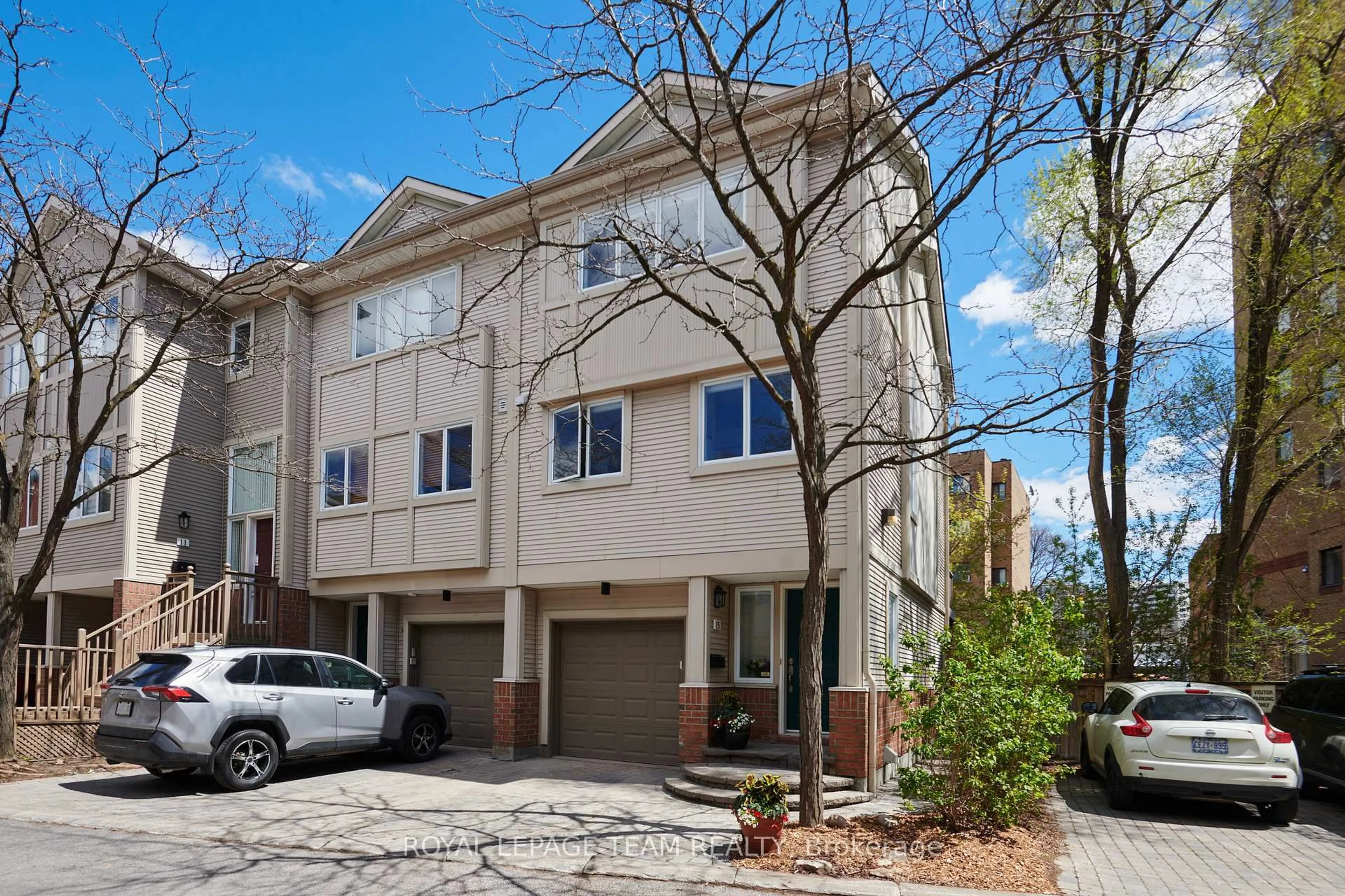 Unknown for 15 Schoolhouse Private, Ottawa Ontario K1M 2J5