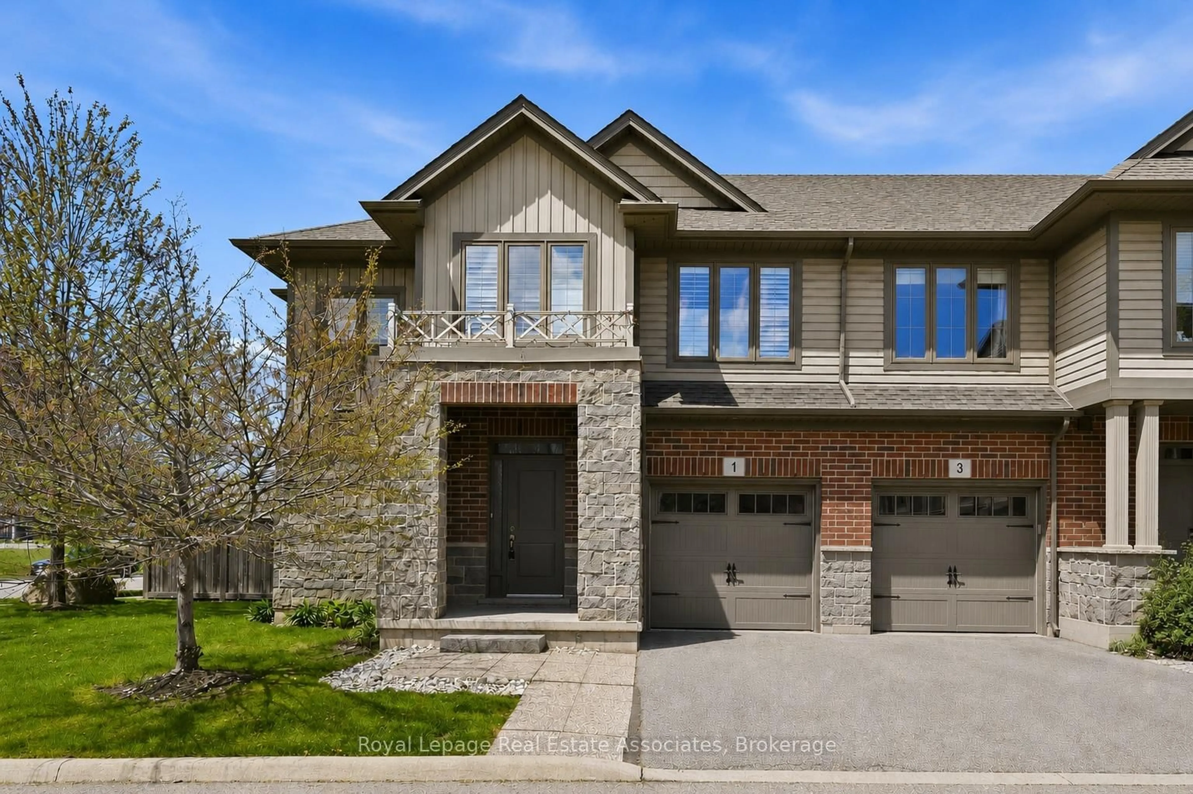 Home with brick exterior material, street for 1 Southshore Cres, Hamilton Ontario L8E 0J3