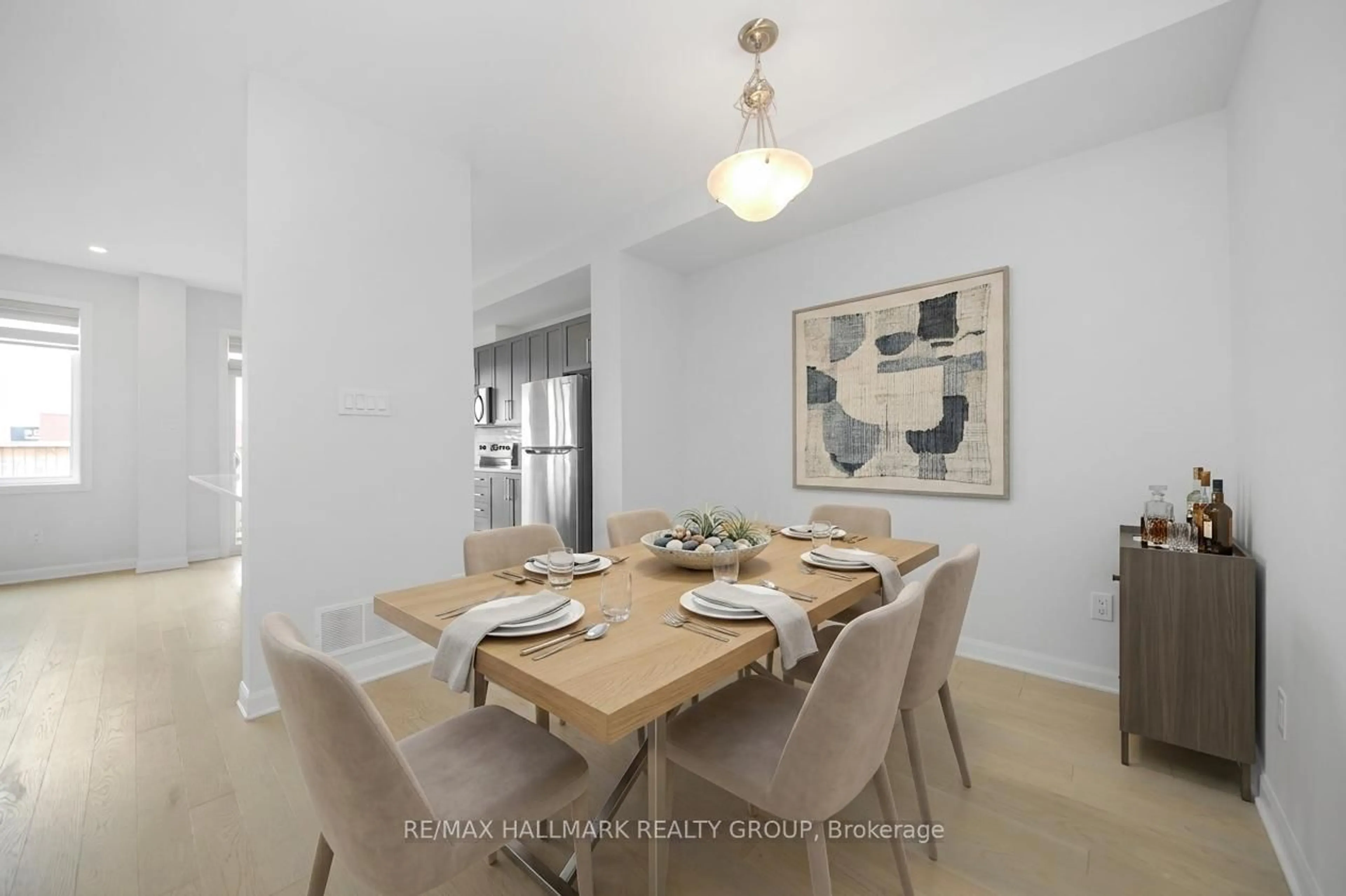 Dining room, unknown for 532 Prominence Way, Ottawa Ontario K4A 5L2