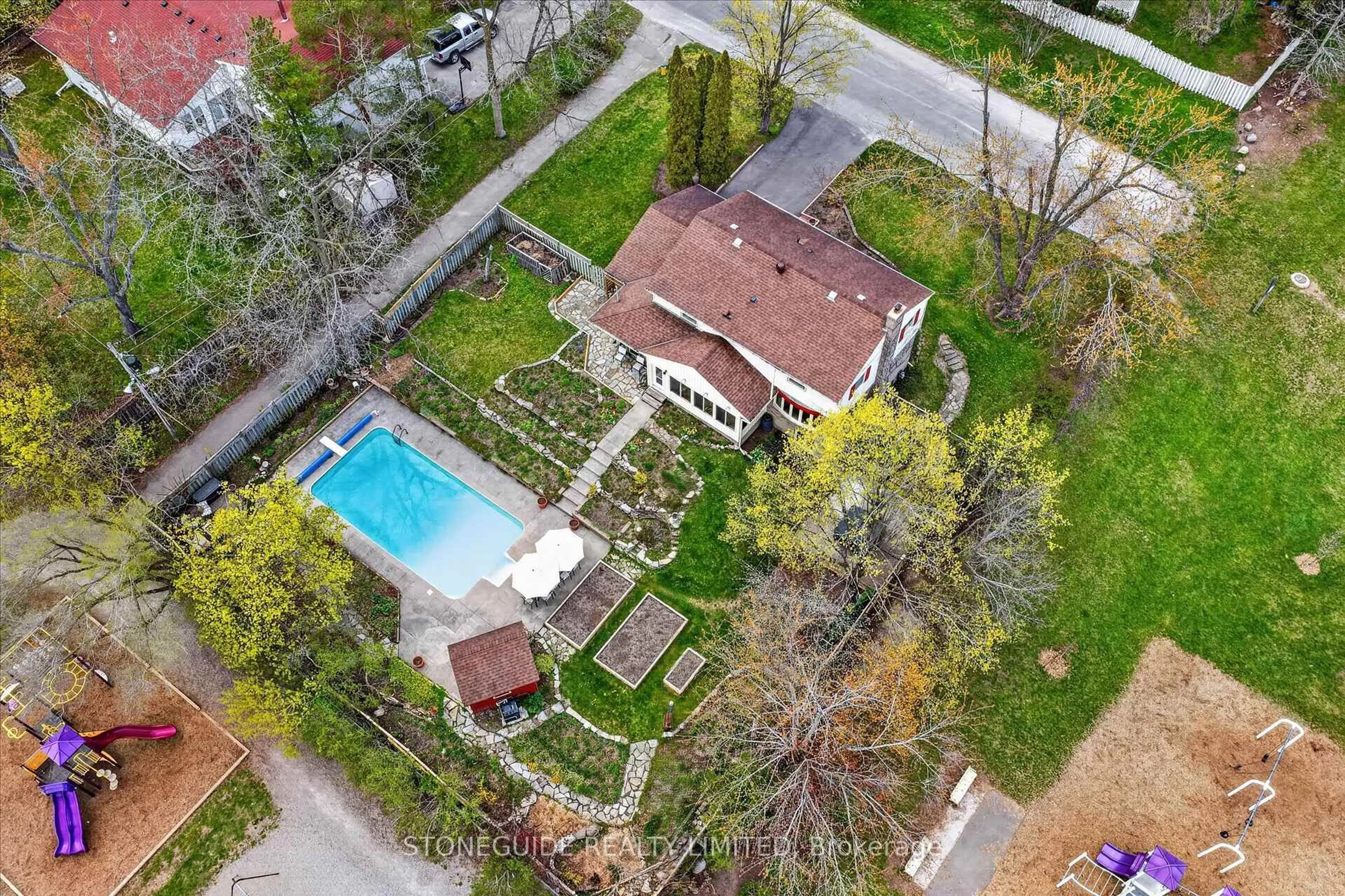 A pic from outside/outdoor area/front of a property/back of a property/a pic from drone, street for 1 Cindy St, Peterborough Ontario K9J 6M5