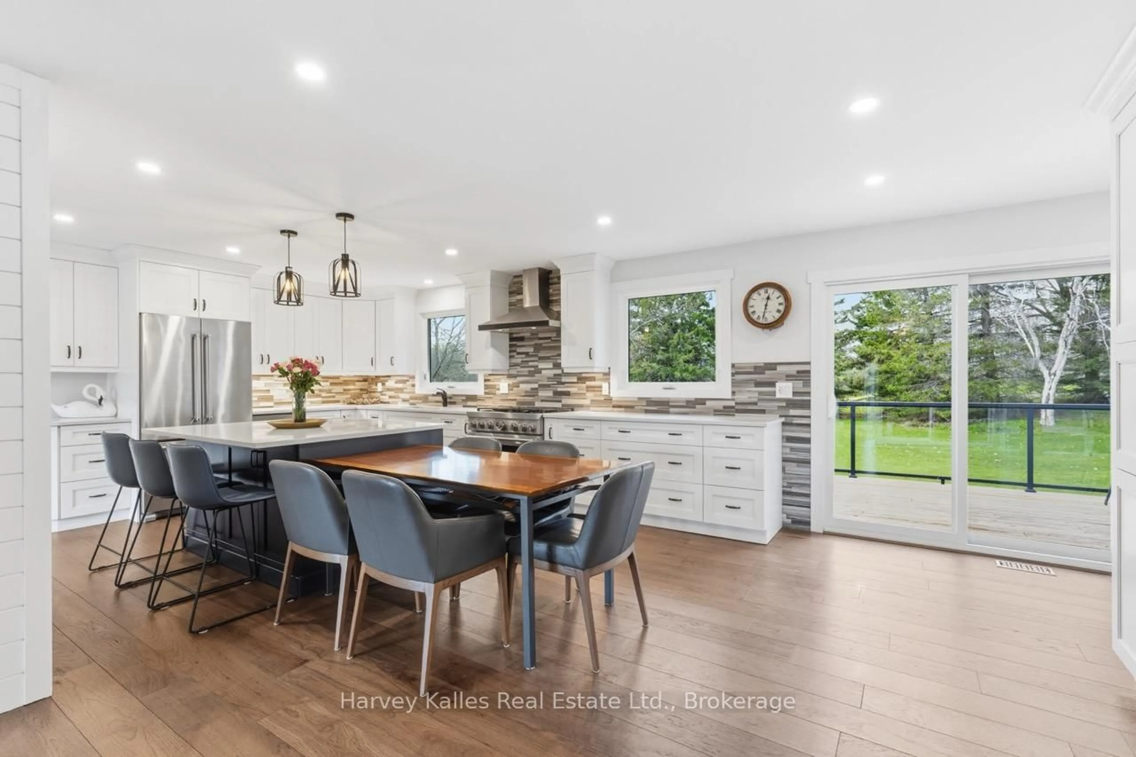 Open concept kitchen, ceramic/tile floor for 14 Curling Rd, Bracebridge Ontario P1L 1M6