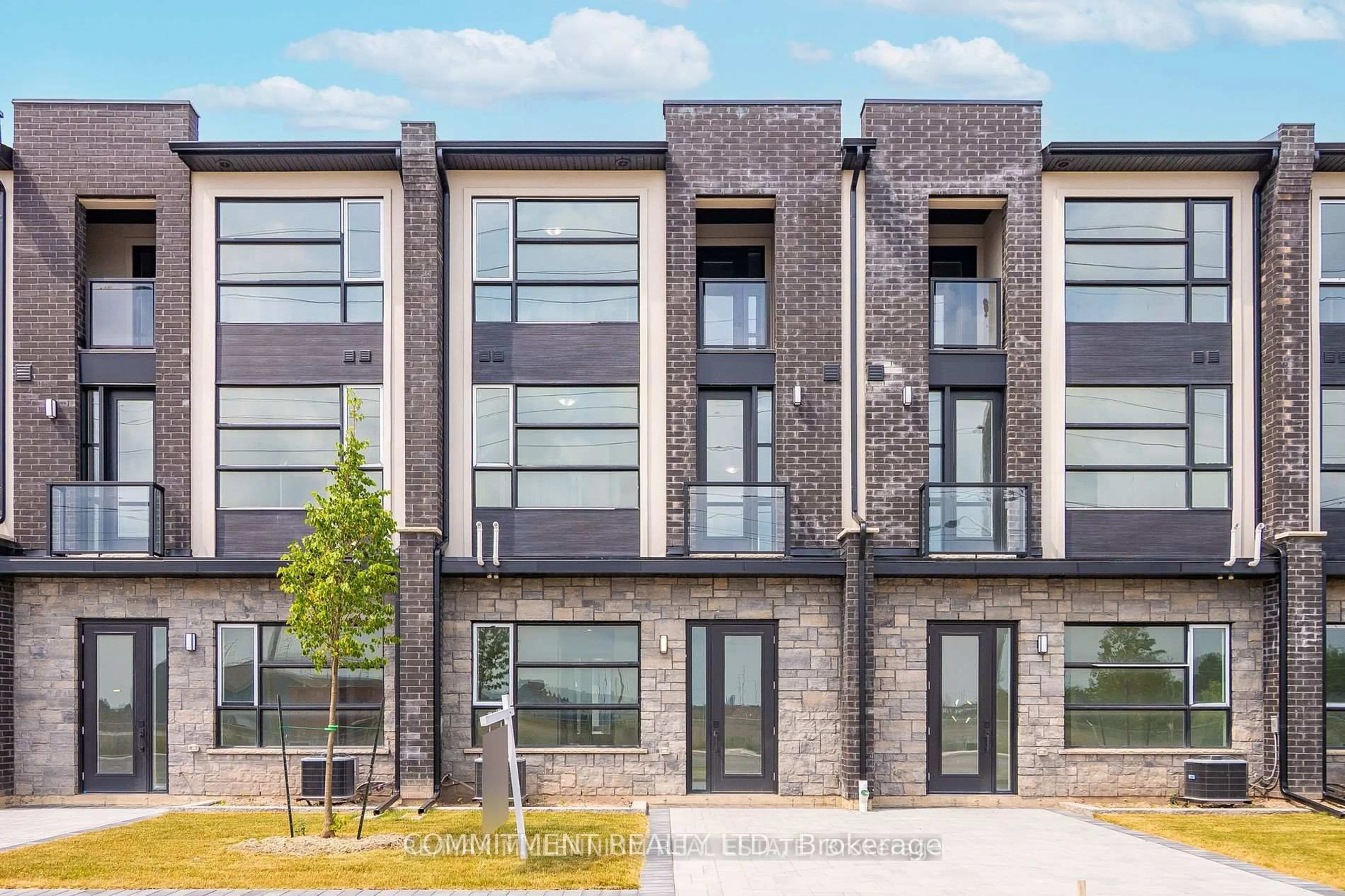 Home with brick exterior material, unknown for 21 Warren Tr, Welland Ontario L3B 0N8