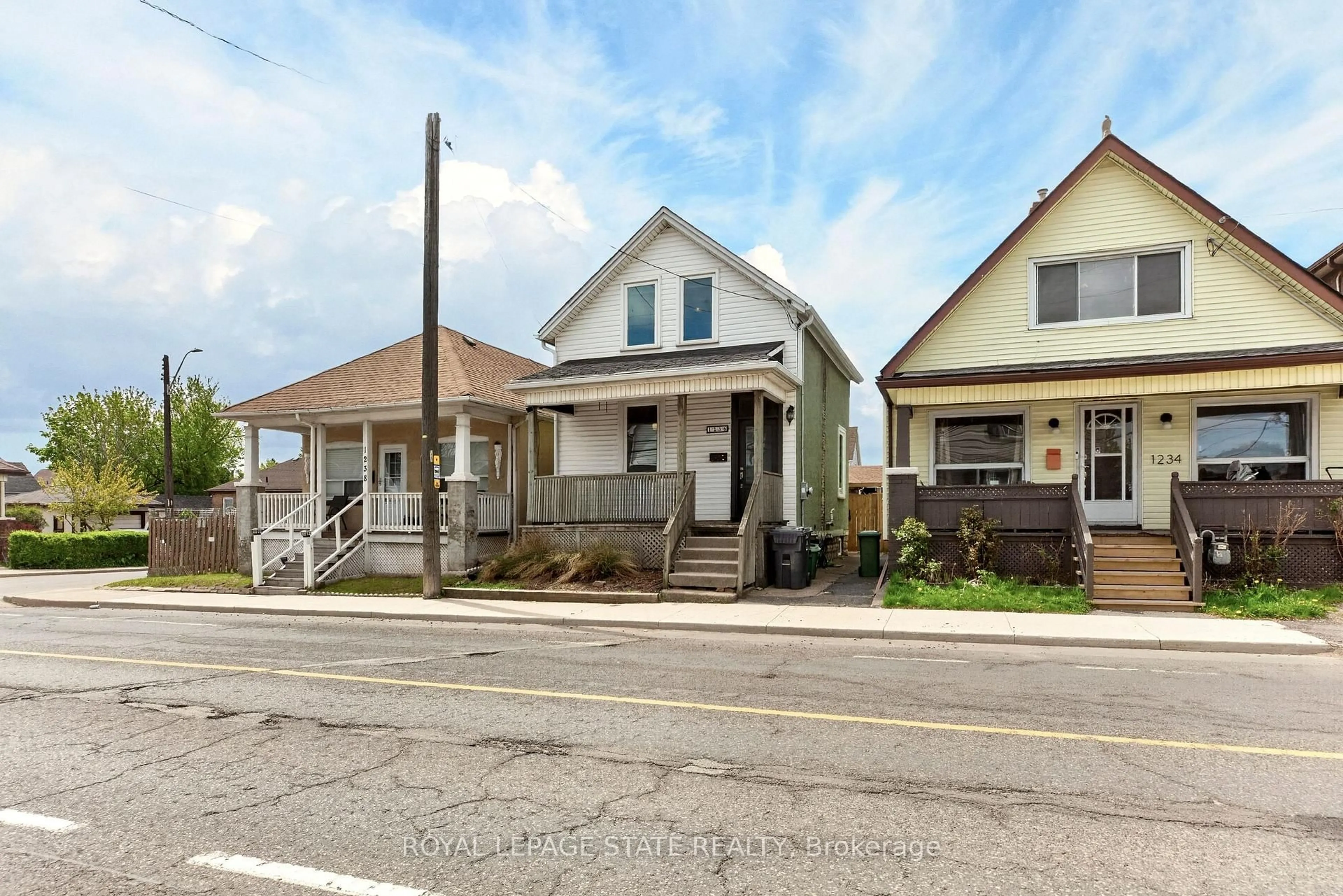 Unknown for 1236 Cannon St, Hamilton Ontario L8H 1V1
