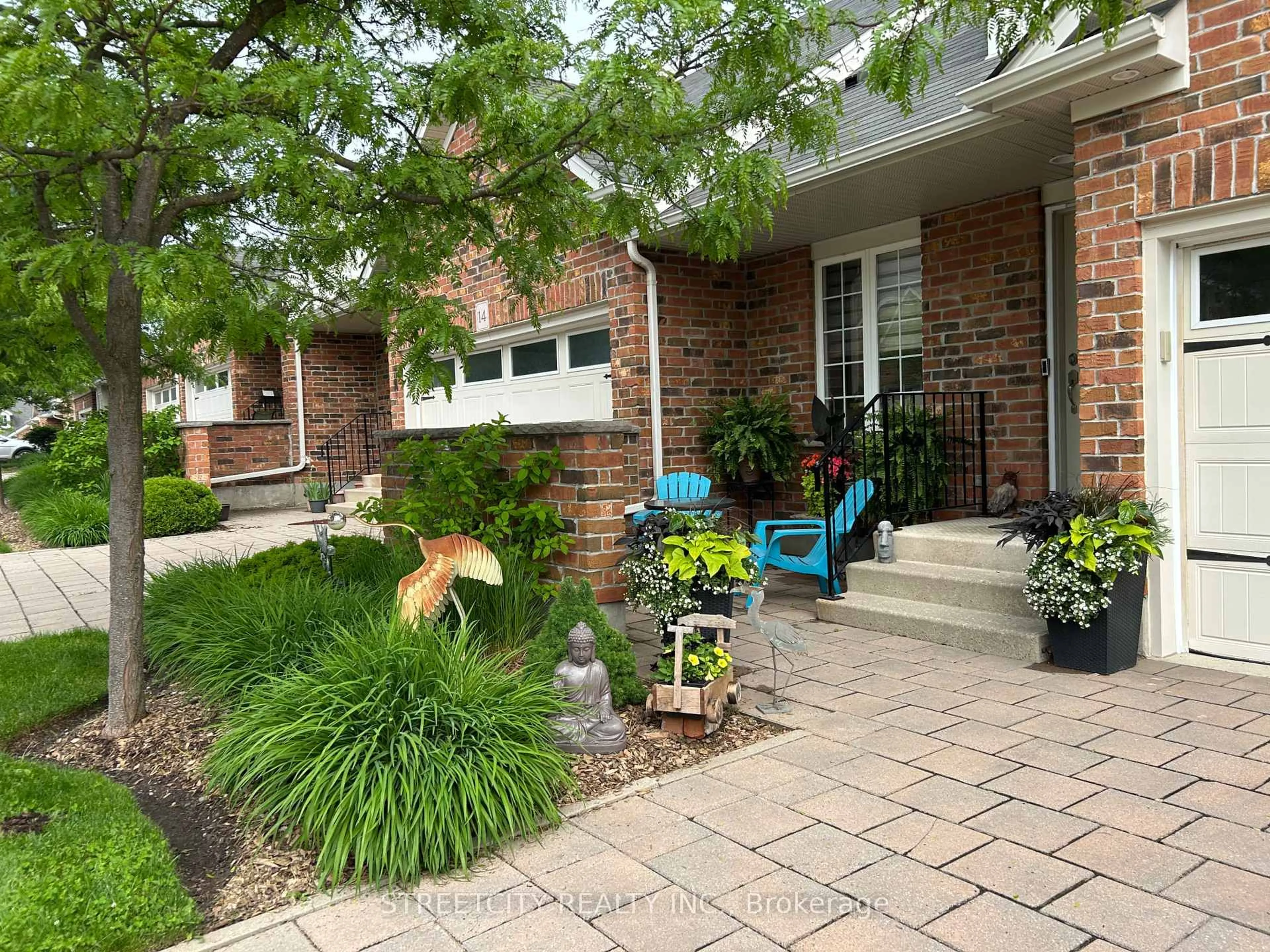 Unknown for 464 Commissioners Rd #16, London South Ontario N6J 0A2