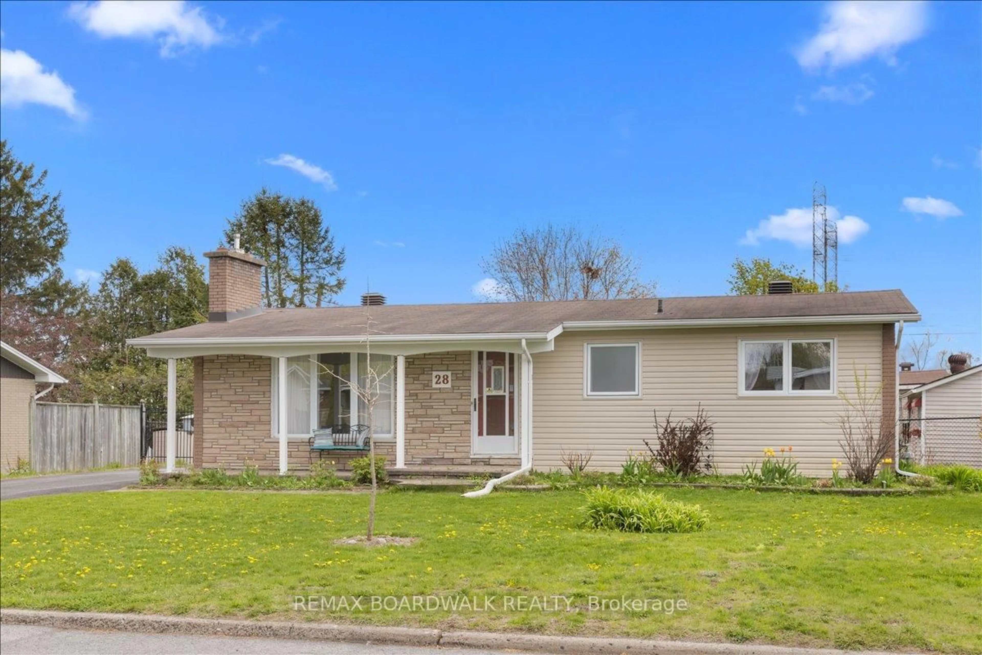 Unknown for 28 Glenmanor Dr, Nepean Ontario K2G 3G1