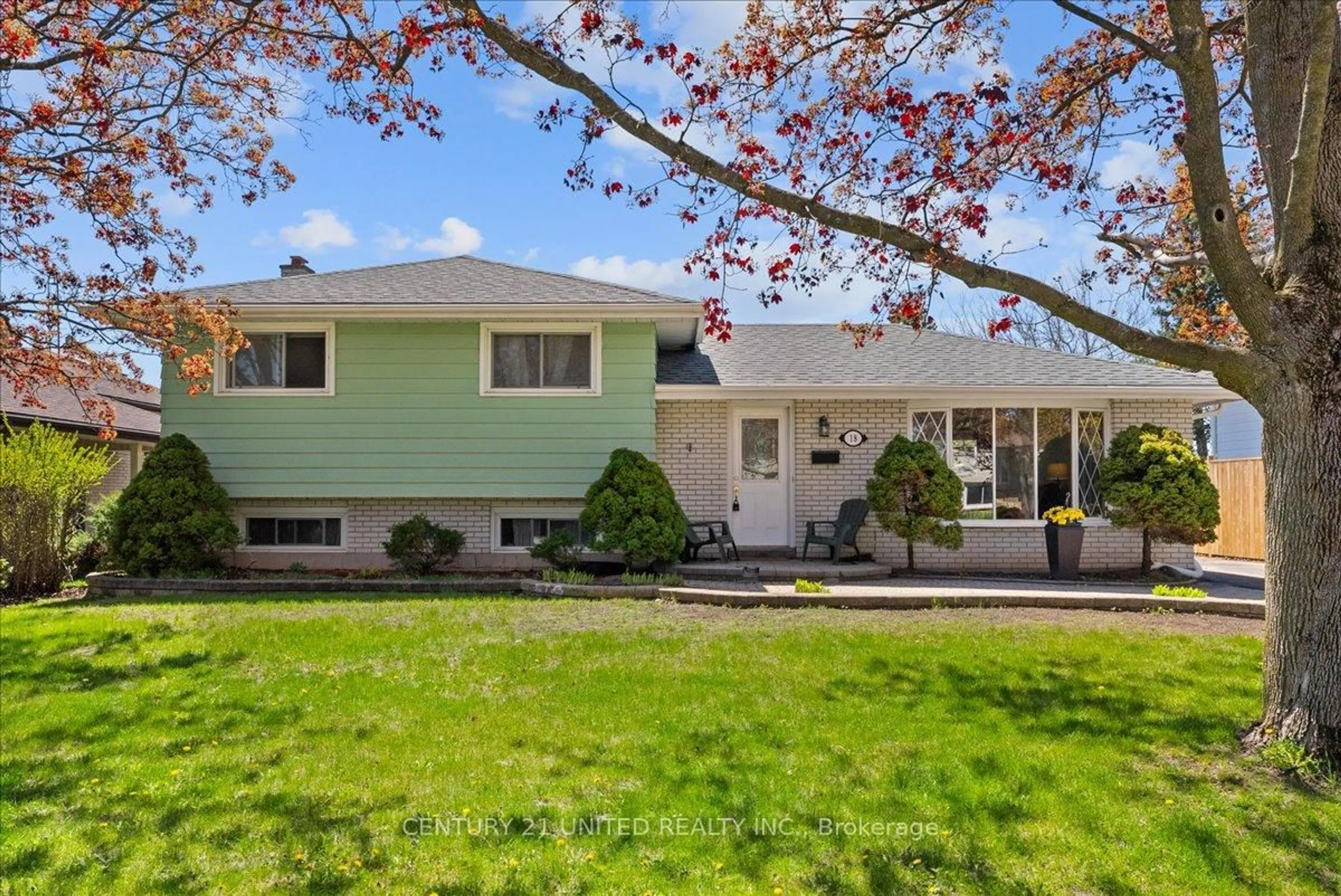 Home with vinyl exterior material, street for 18 Belvedere Rd, Quinte West Ontario K8V 4A7