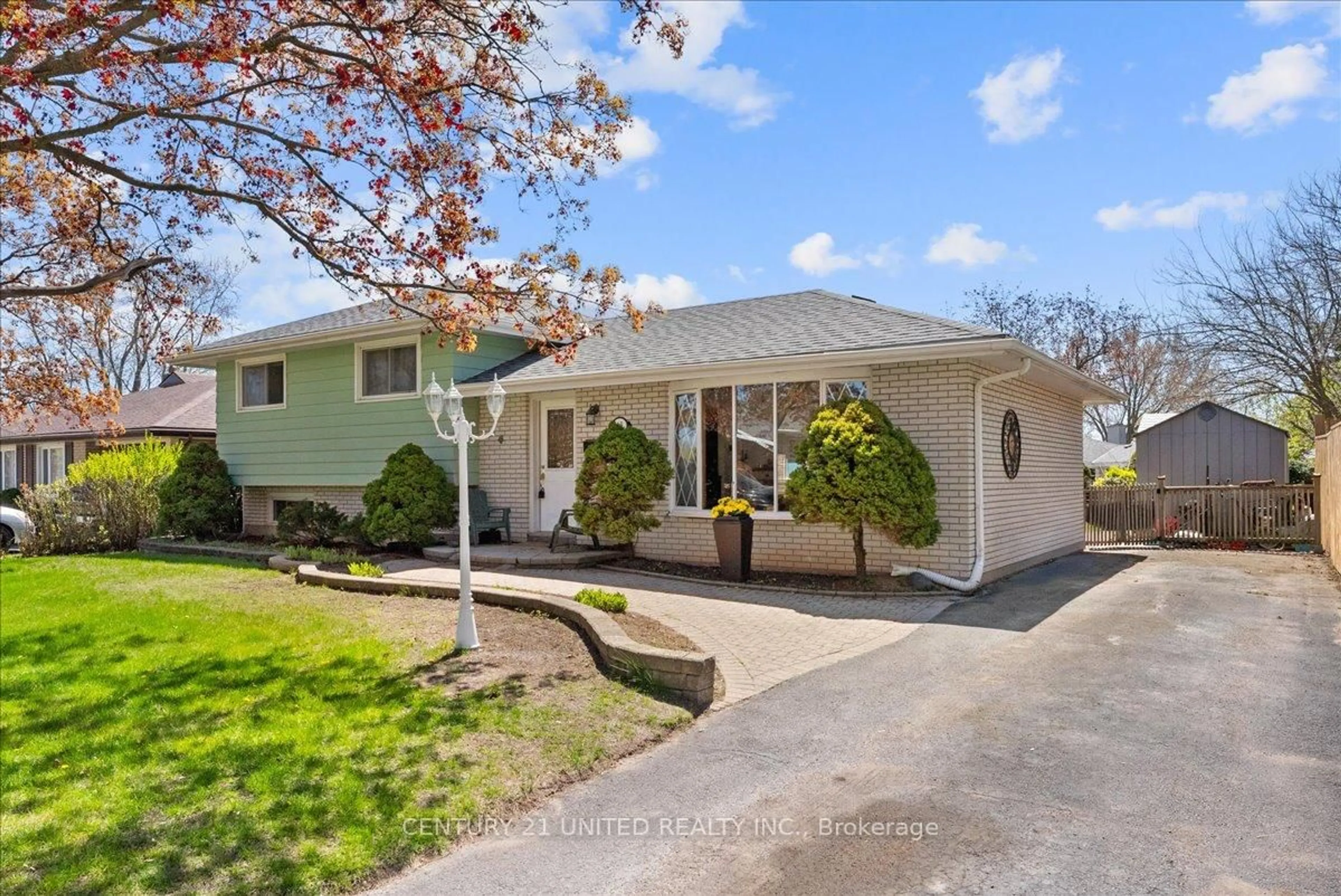 Home with vinyl exterior material, street for 18 Belvedere Rd, Quinte West Ontario K8V 4A7
