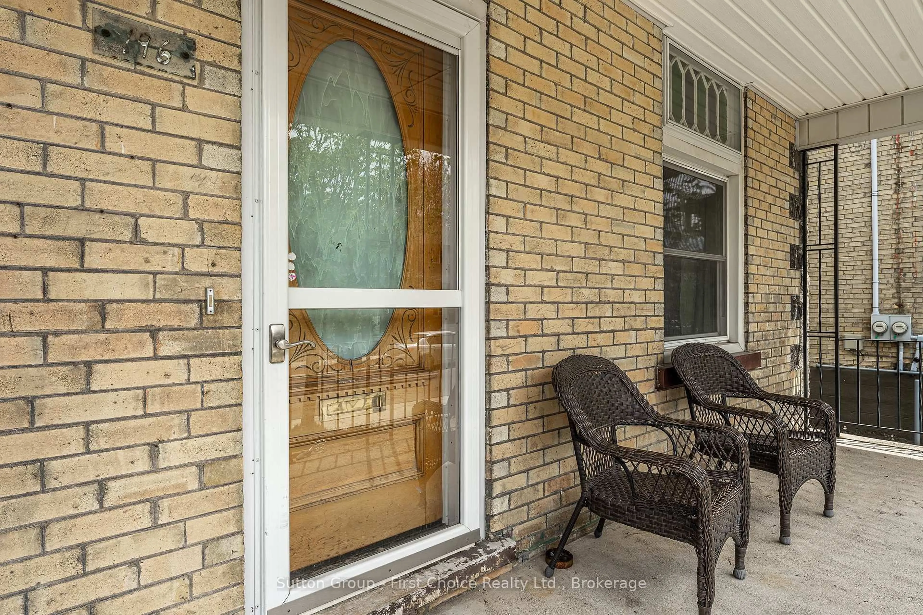 Unknown for 196 Albert St, Stratford Ontario N5A 3K6