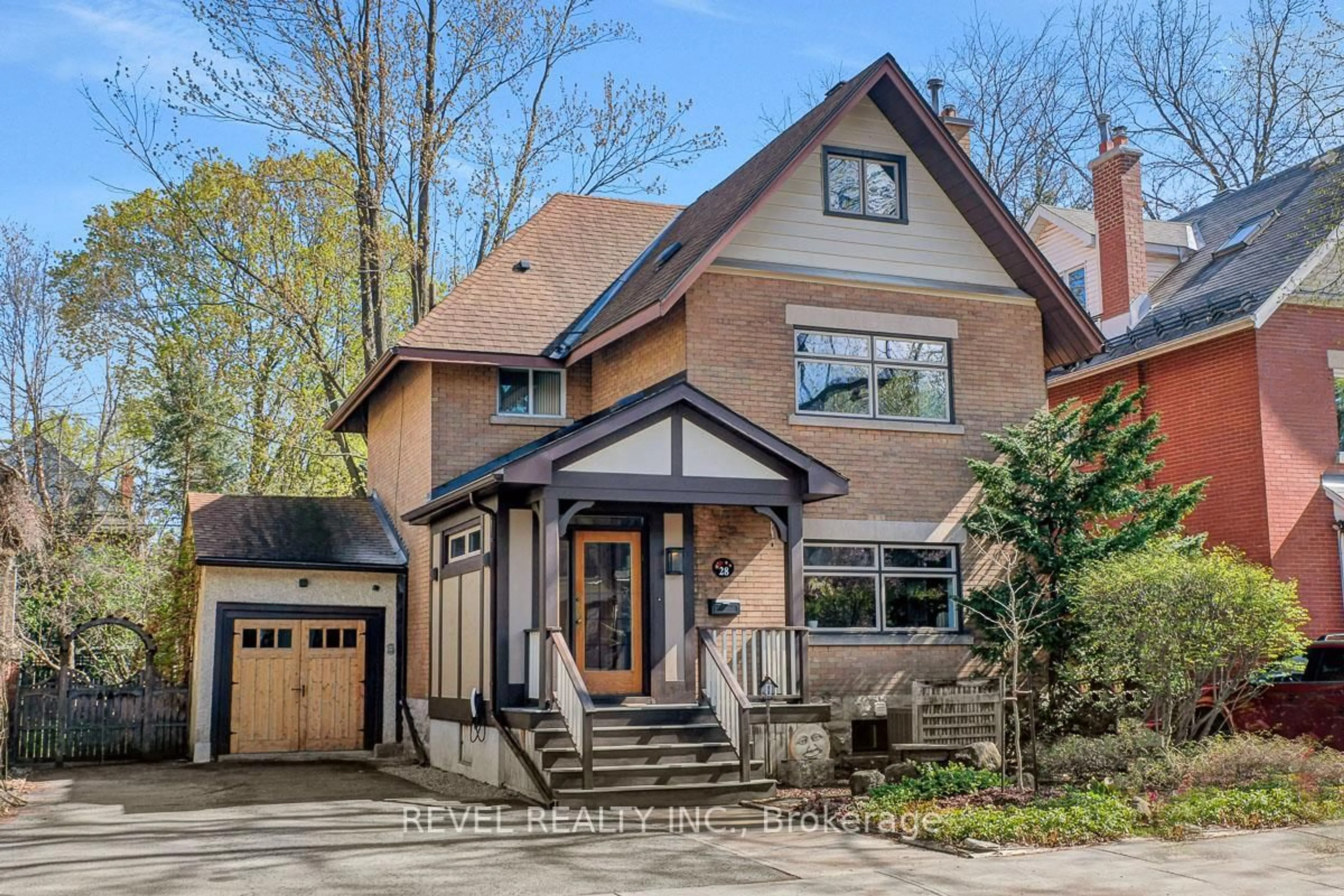 Home with brick exterior material, street for 28 Broadway Ave, Ottawa Ontario K1S 2V6