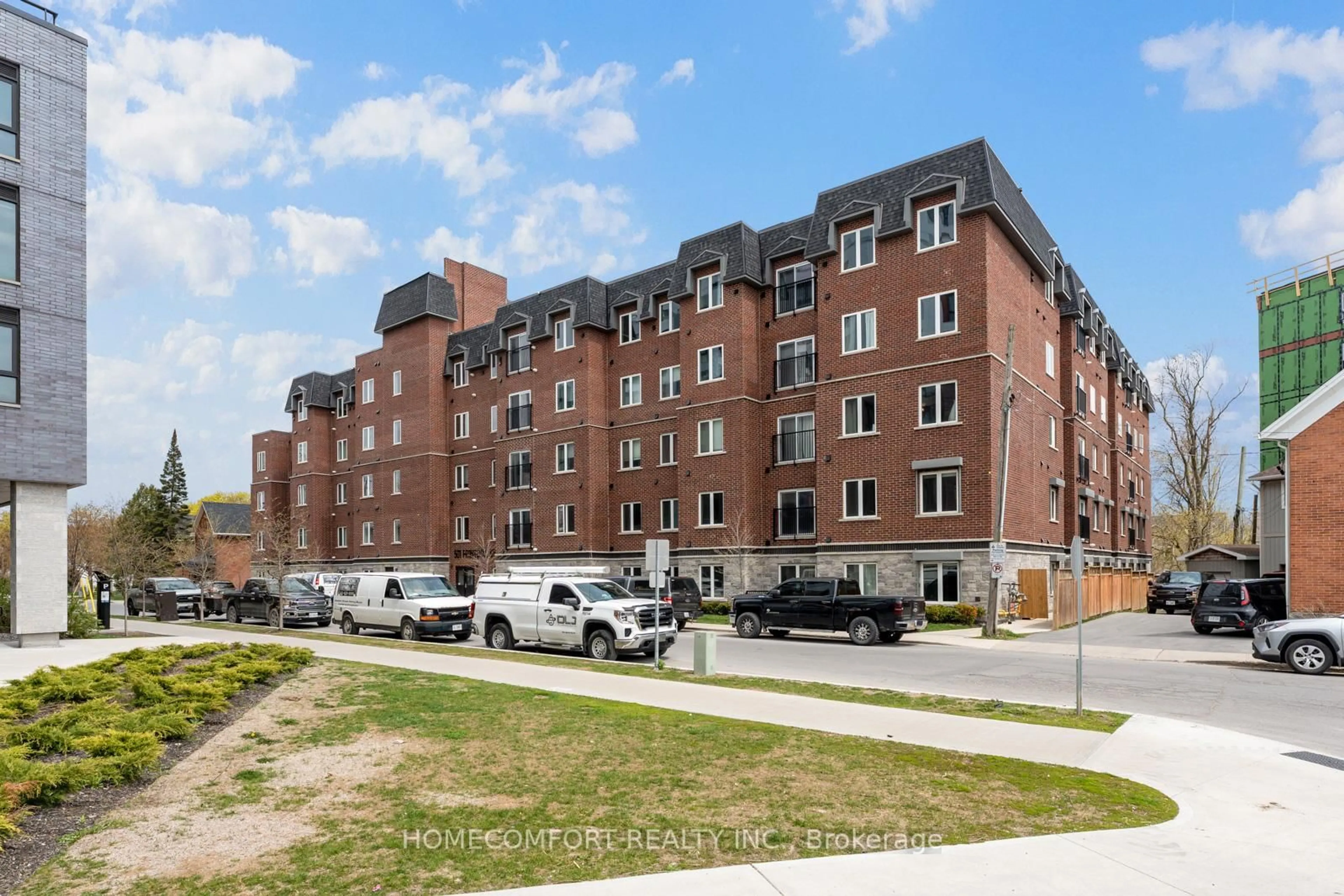 Home with brick exterior material, building for 501 Frontenac St #418, Kingston Ontario K7K 4L9