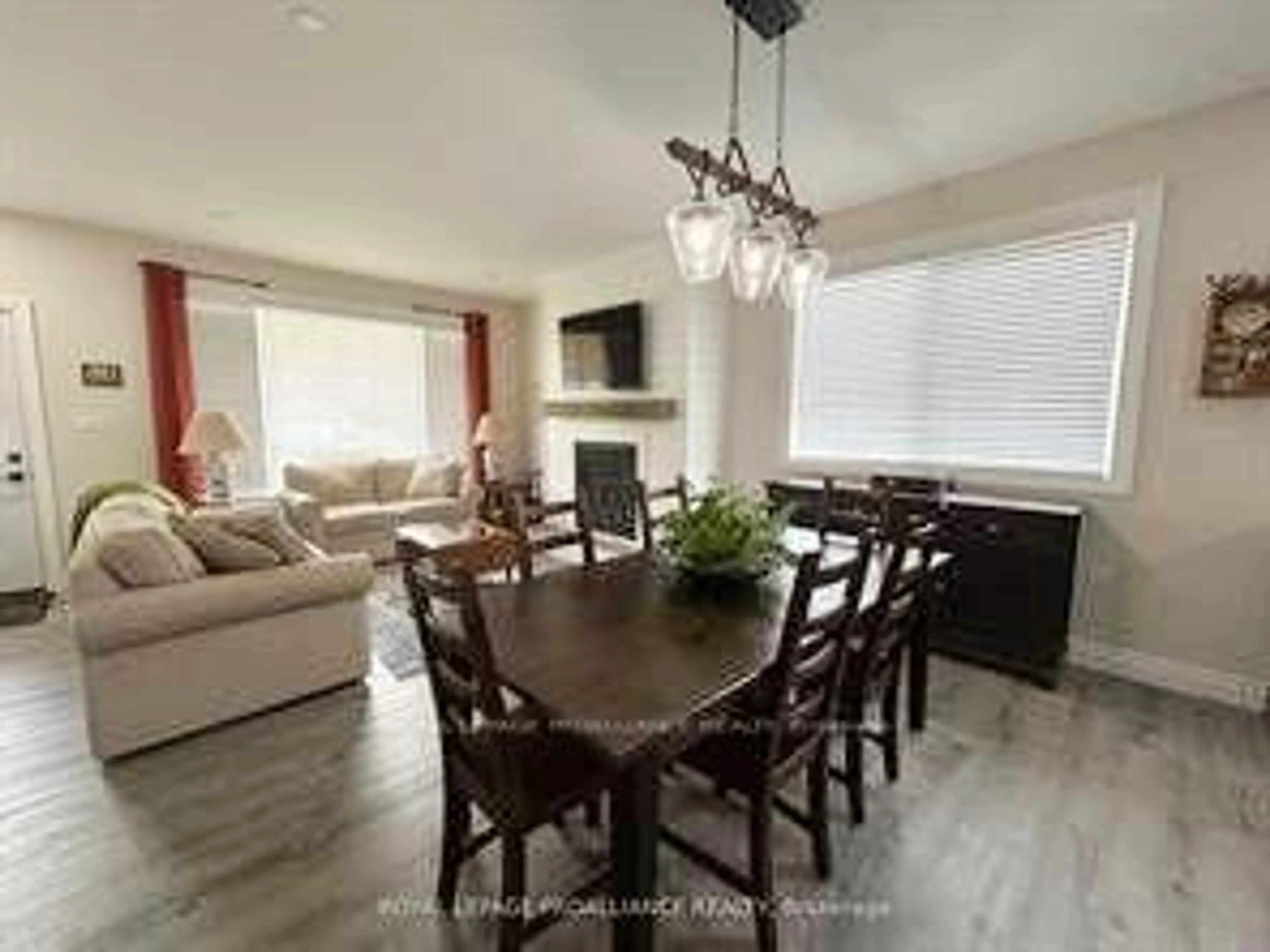 Living room with furniture, wood/laminate floor for 47 South Maloney St St, Limoges Ontario K0K 2M0