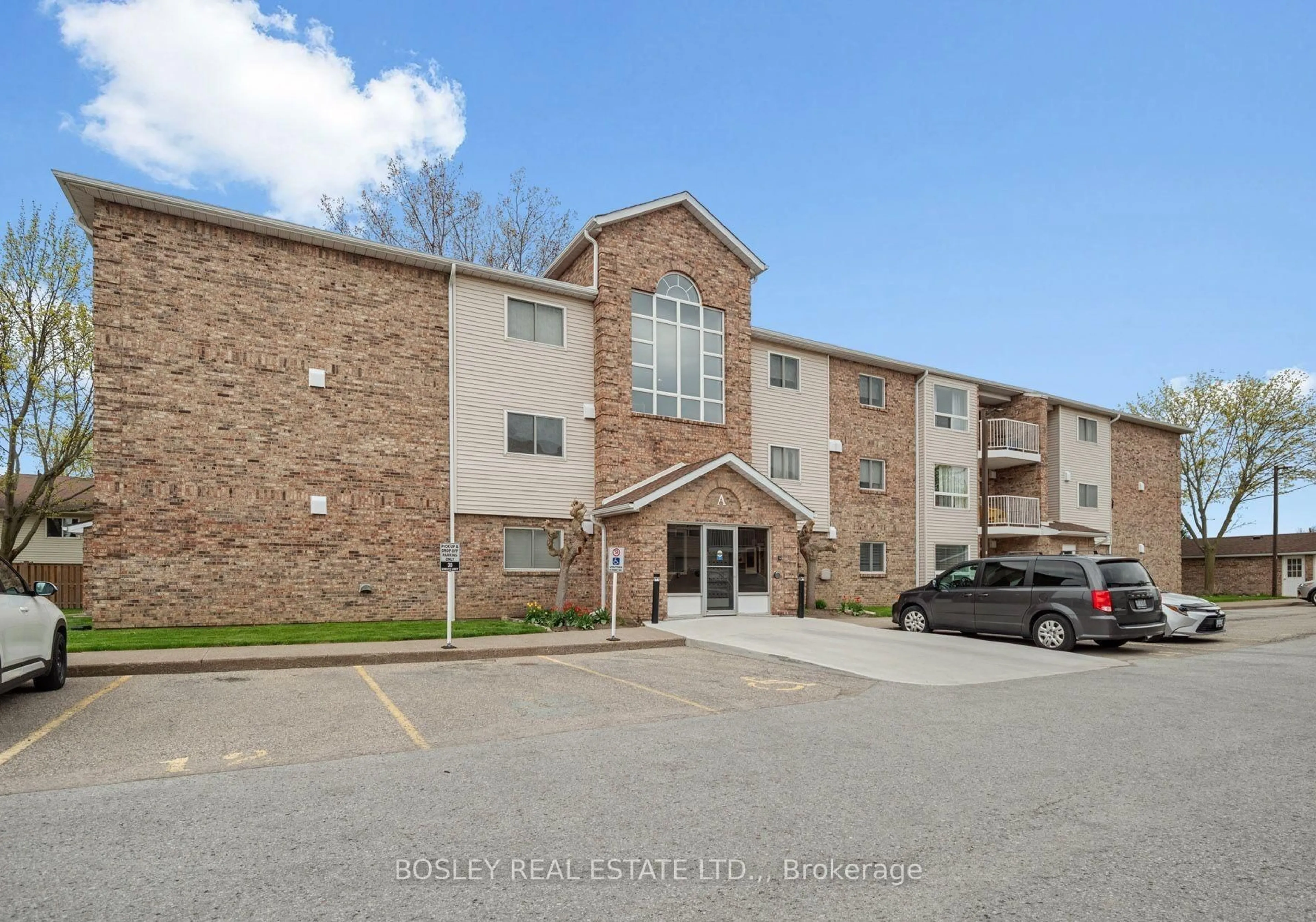 Unknown for 1061 Vansickle Rd #205A, St. Catharines Ontario L2S 2X4