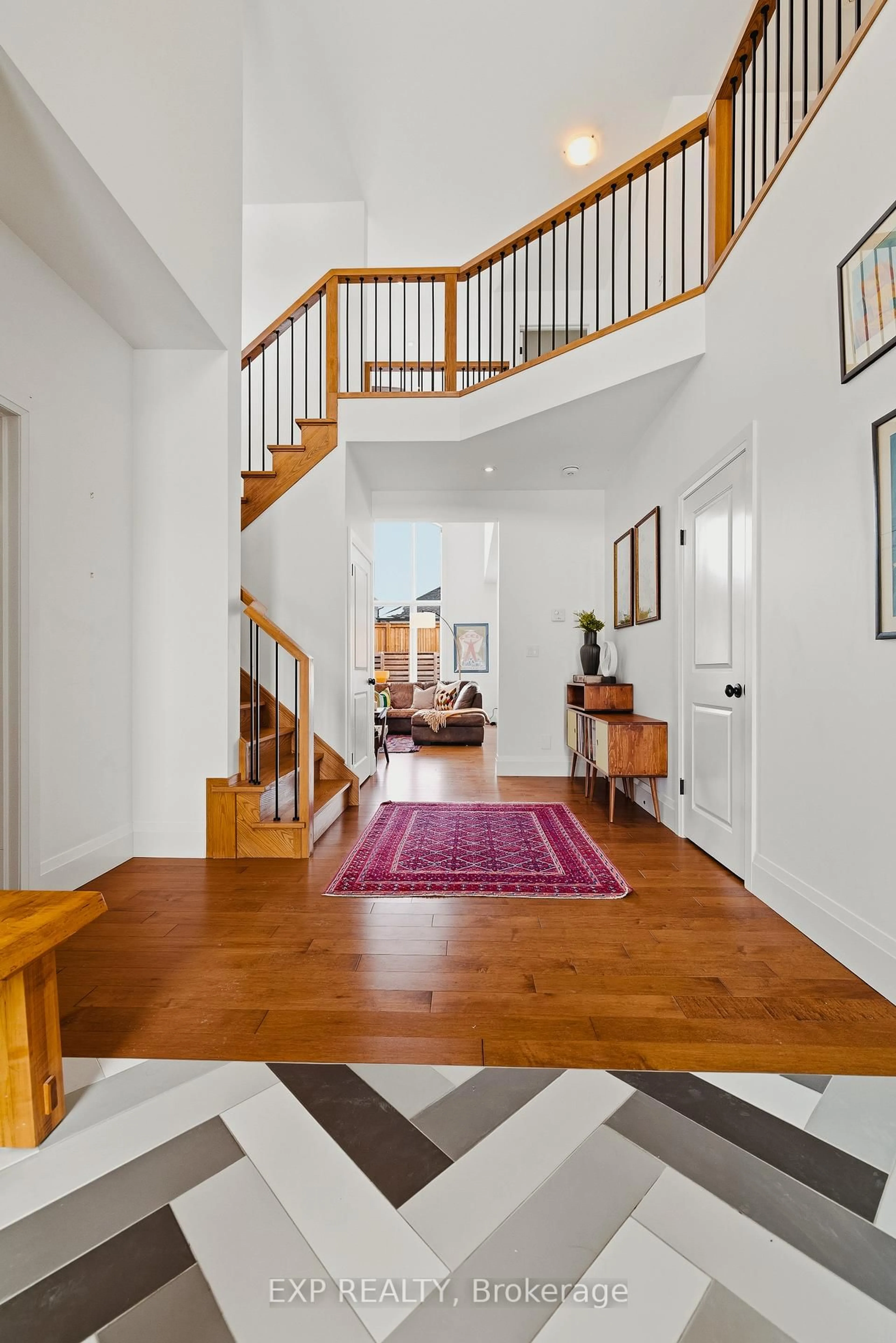 Indoor foyer for 157 Ridgeview Dr, Mapleton Ontario N0G 1P0