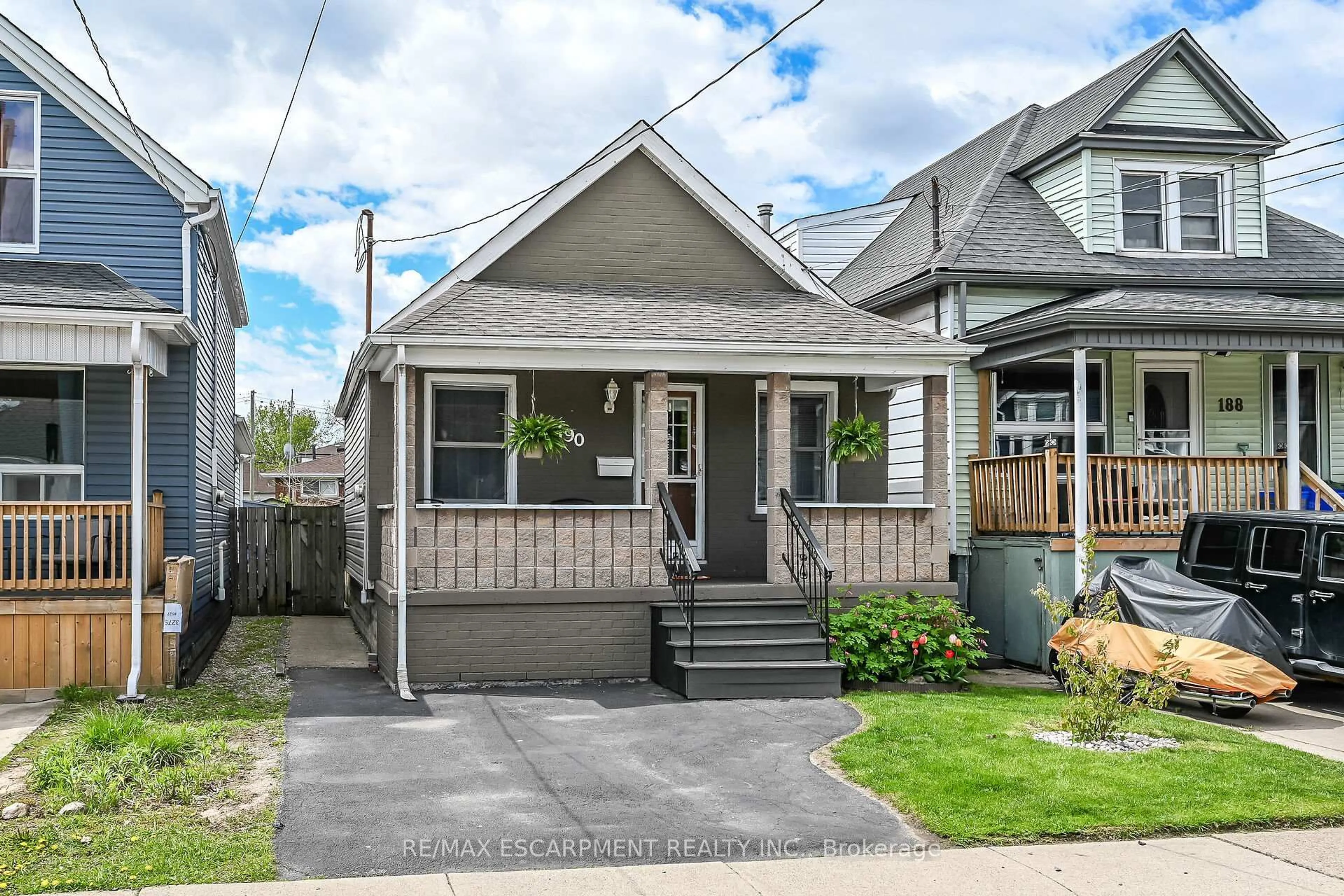 Unknown for 190 Campbell Ave, Hamilton Ontario L8H 2G3