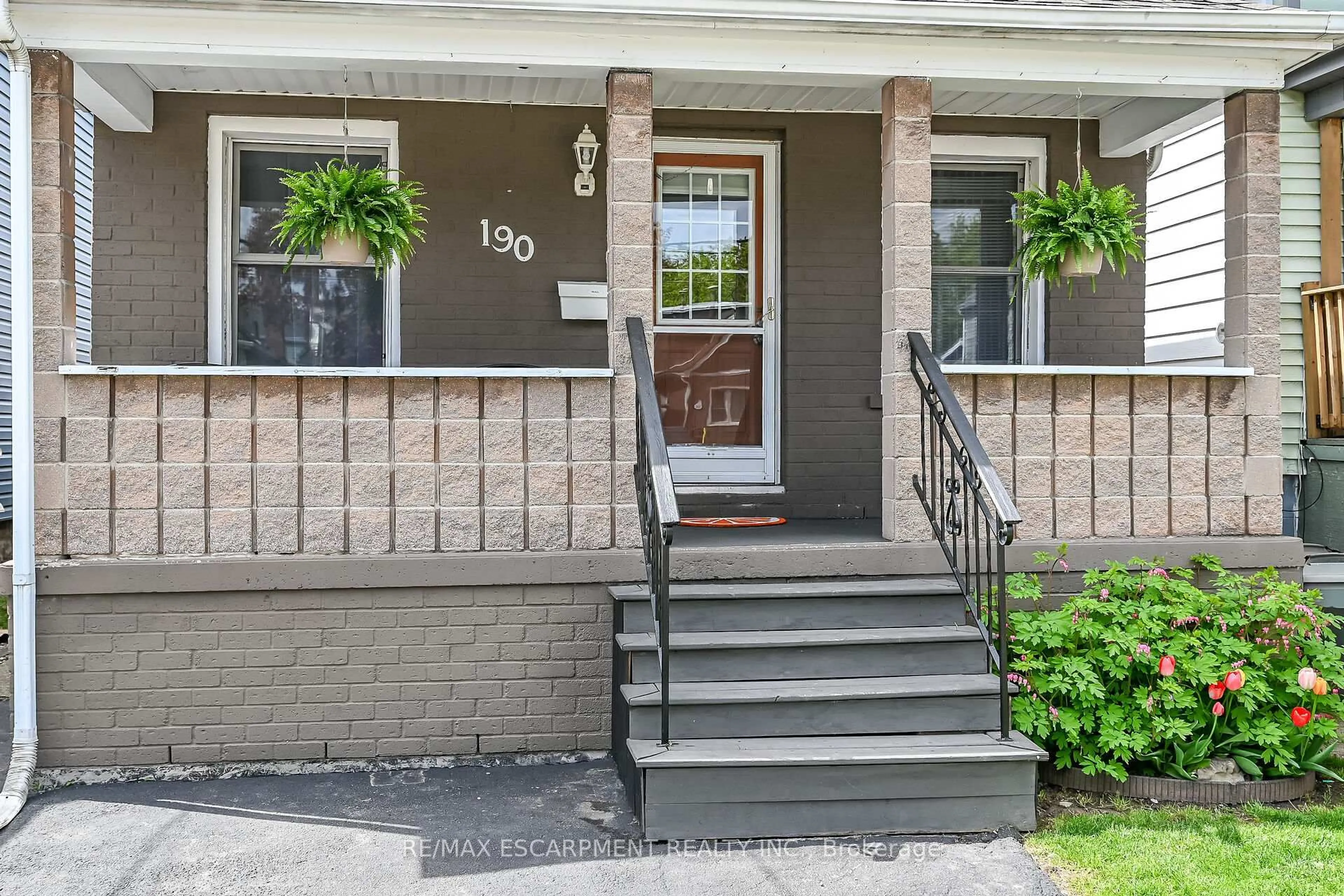 Unknown for 190 Campbell Ave, Hamilton Ontario L8H 2G3