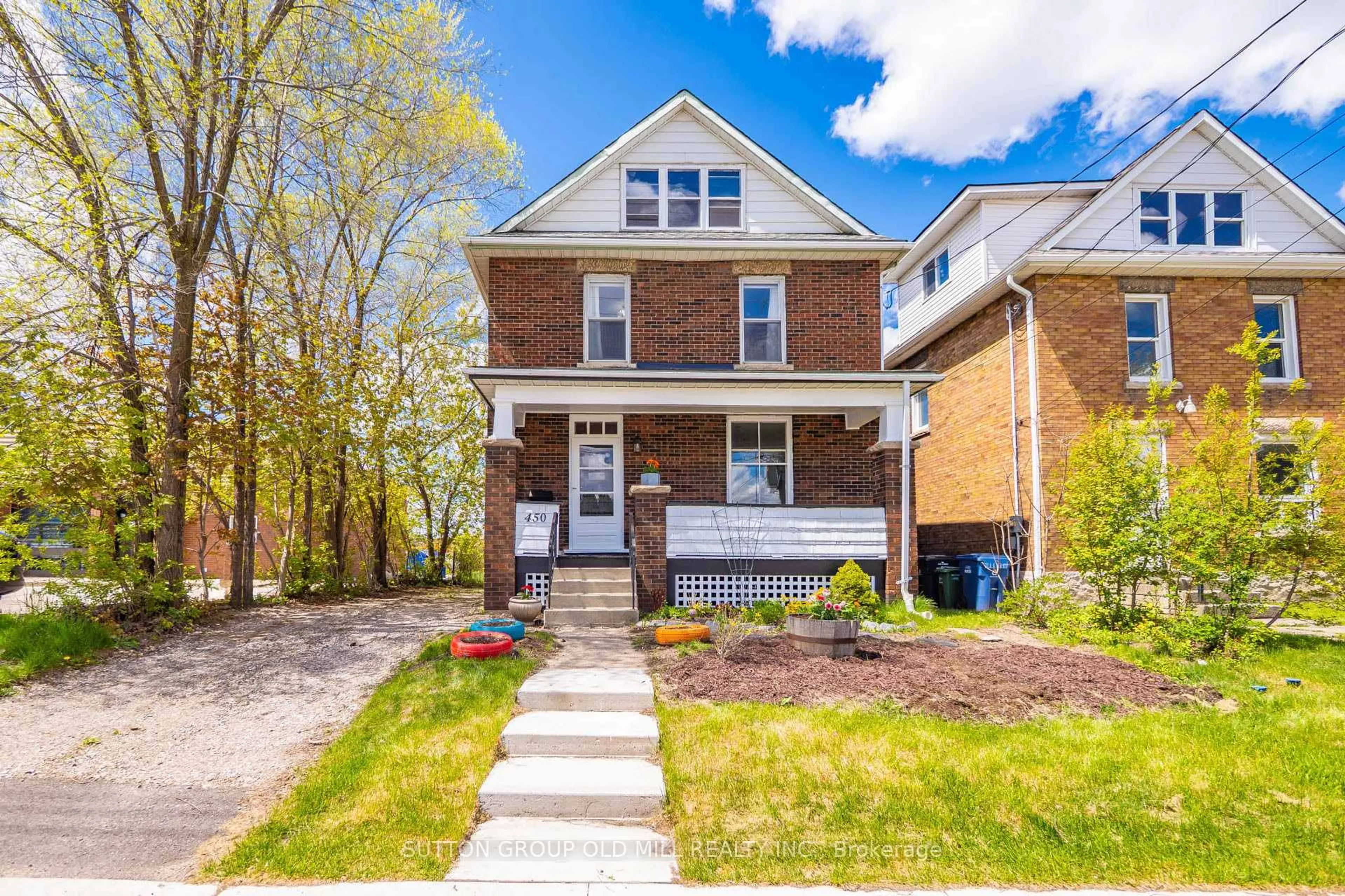 Home with brick exterior material, street for 450 York Rd, Guelph Ontario N1E 3H8