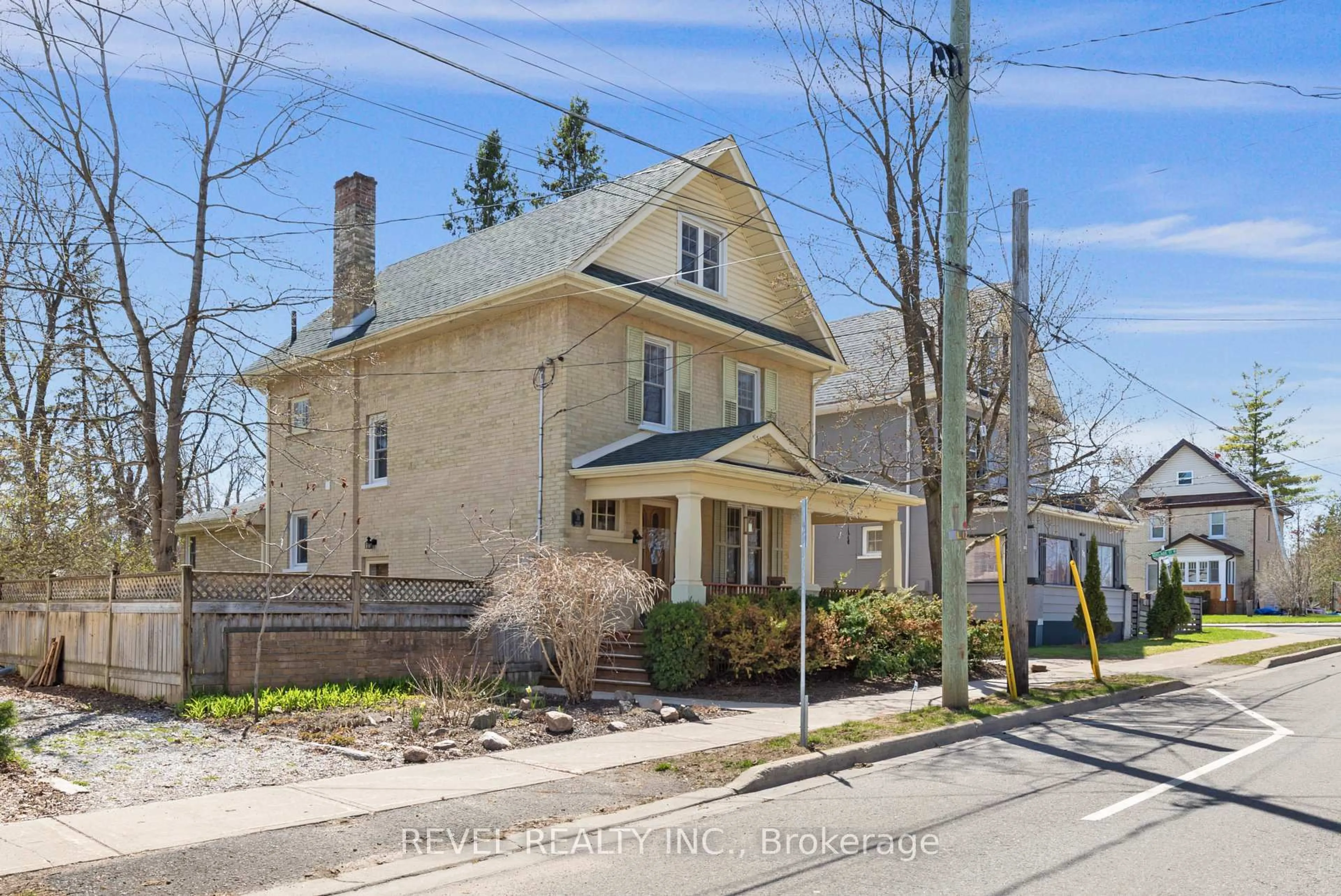Home with brick exterior material, street for 31 Fair Ave, Kawartha Lakes Ontario K9V 3P2