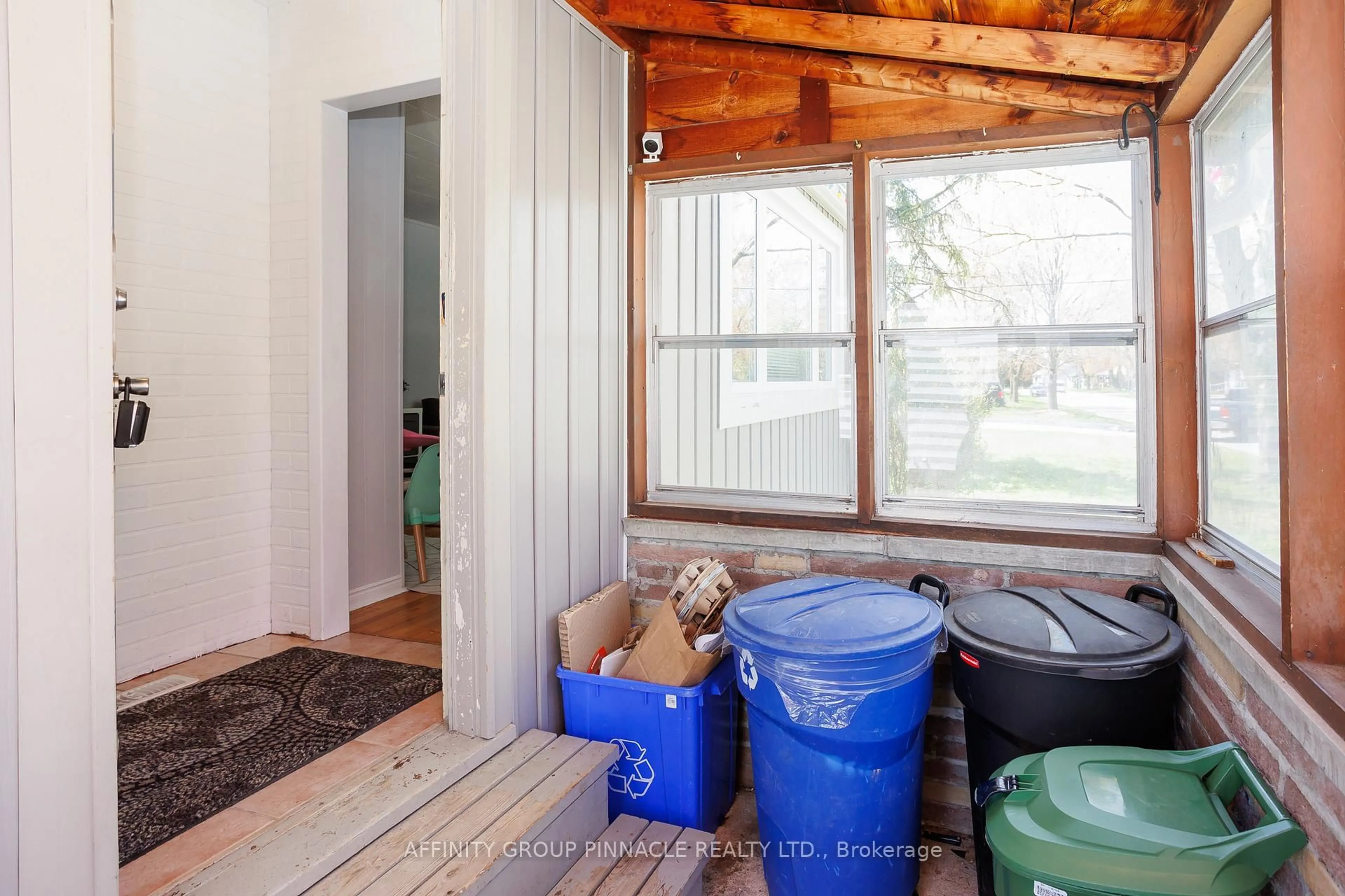 Indoor entryway for 7 Churchill Cres, Kawartha Lakes Ontario K9V 3Y7