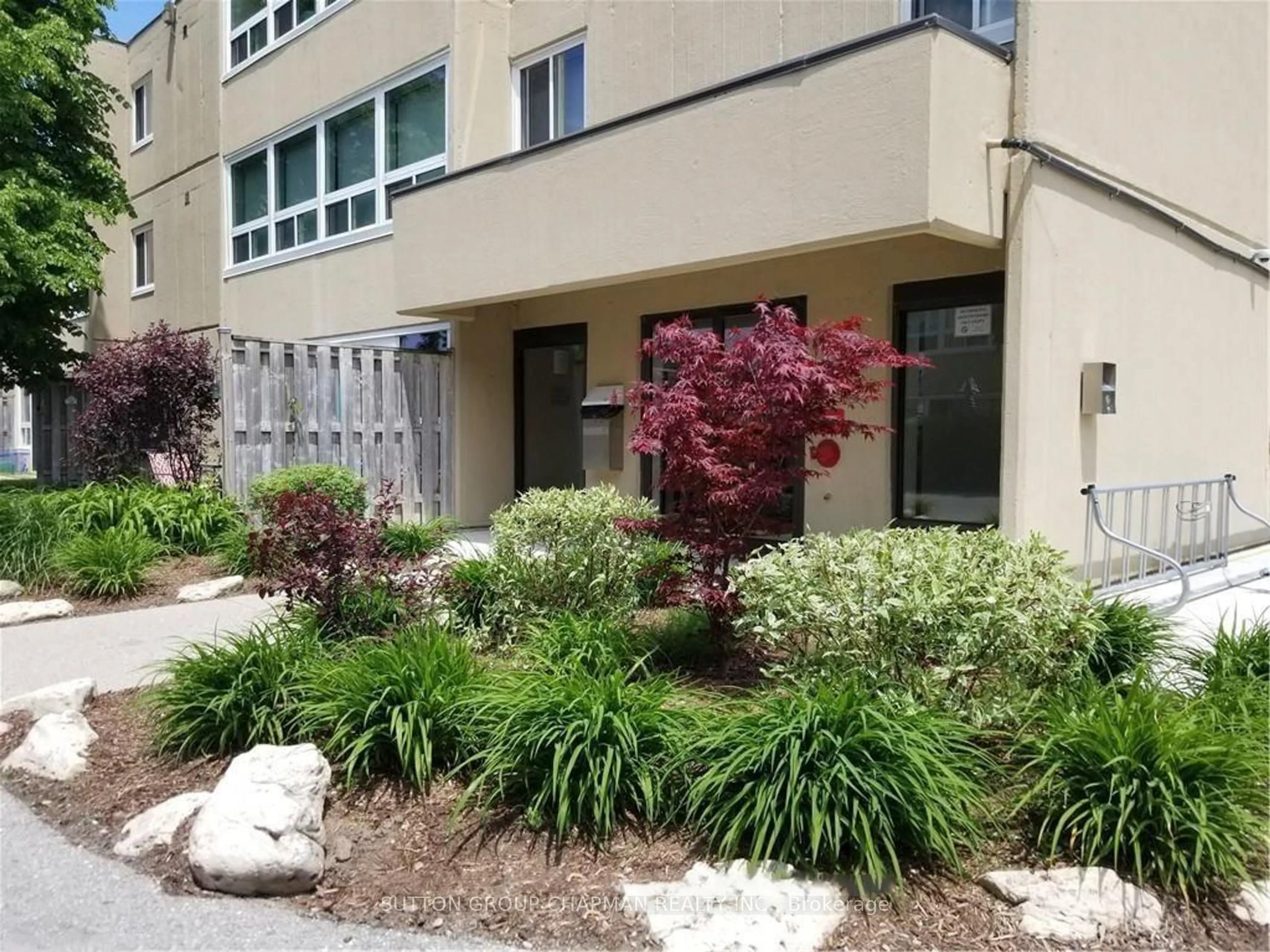 Patio, street for 1447 Huron St #114, London East Ontario N5V 2E6