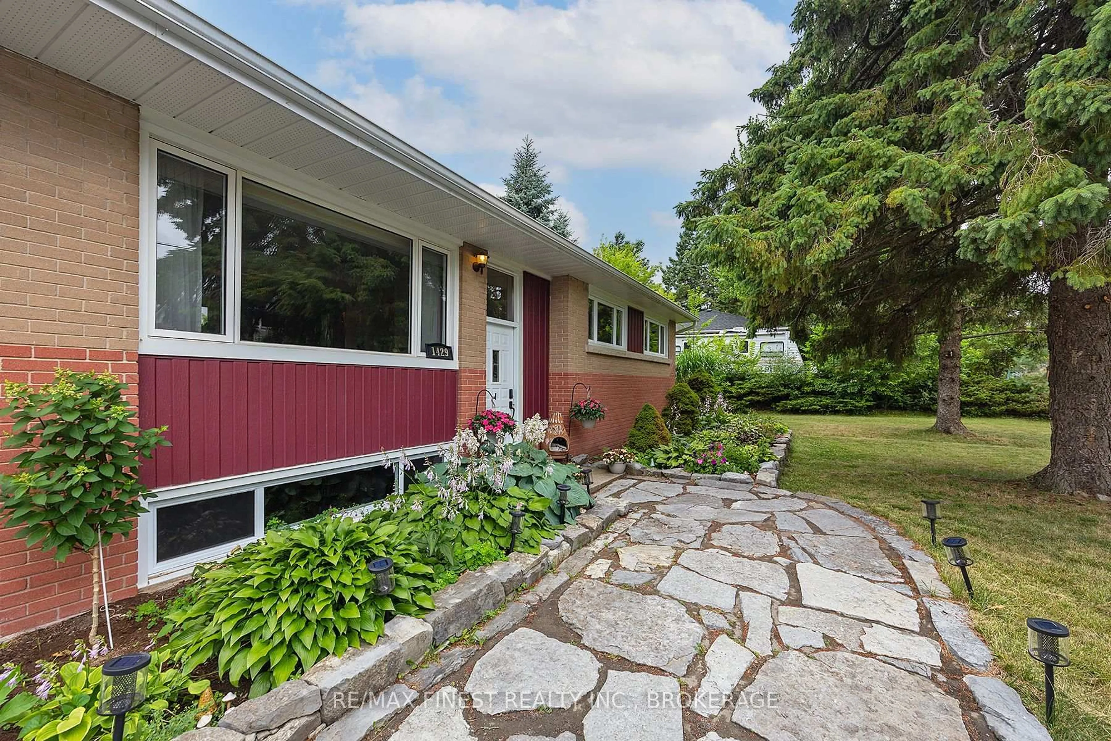 Unknown for 1429 Avondale Cres, Kingston Ontario K7P 2V2