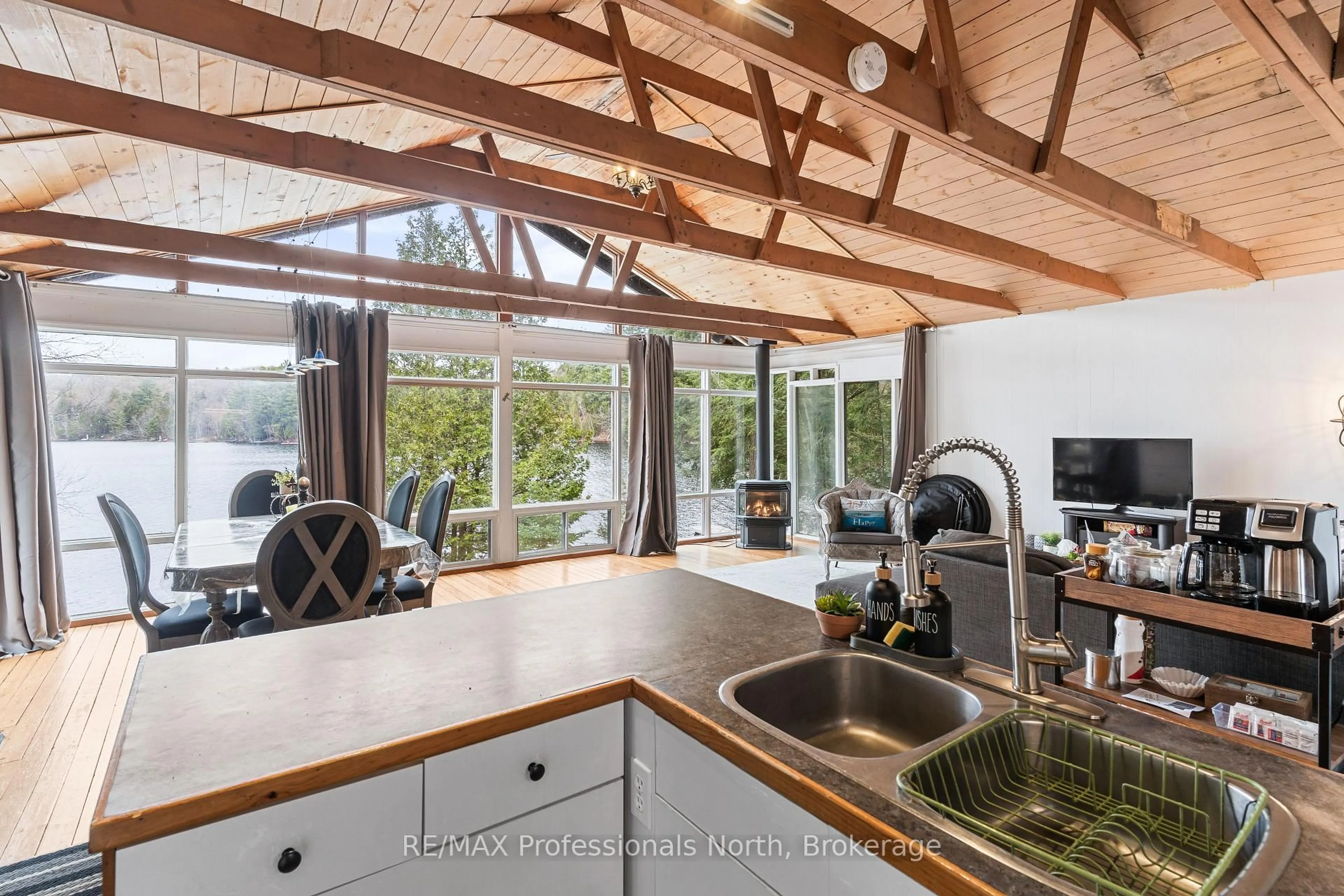 Open concept kitchen, unknown for 375 Harp Lake Rd, Huntsville Ontario P1H 2J6
