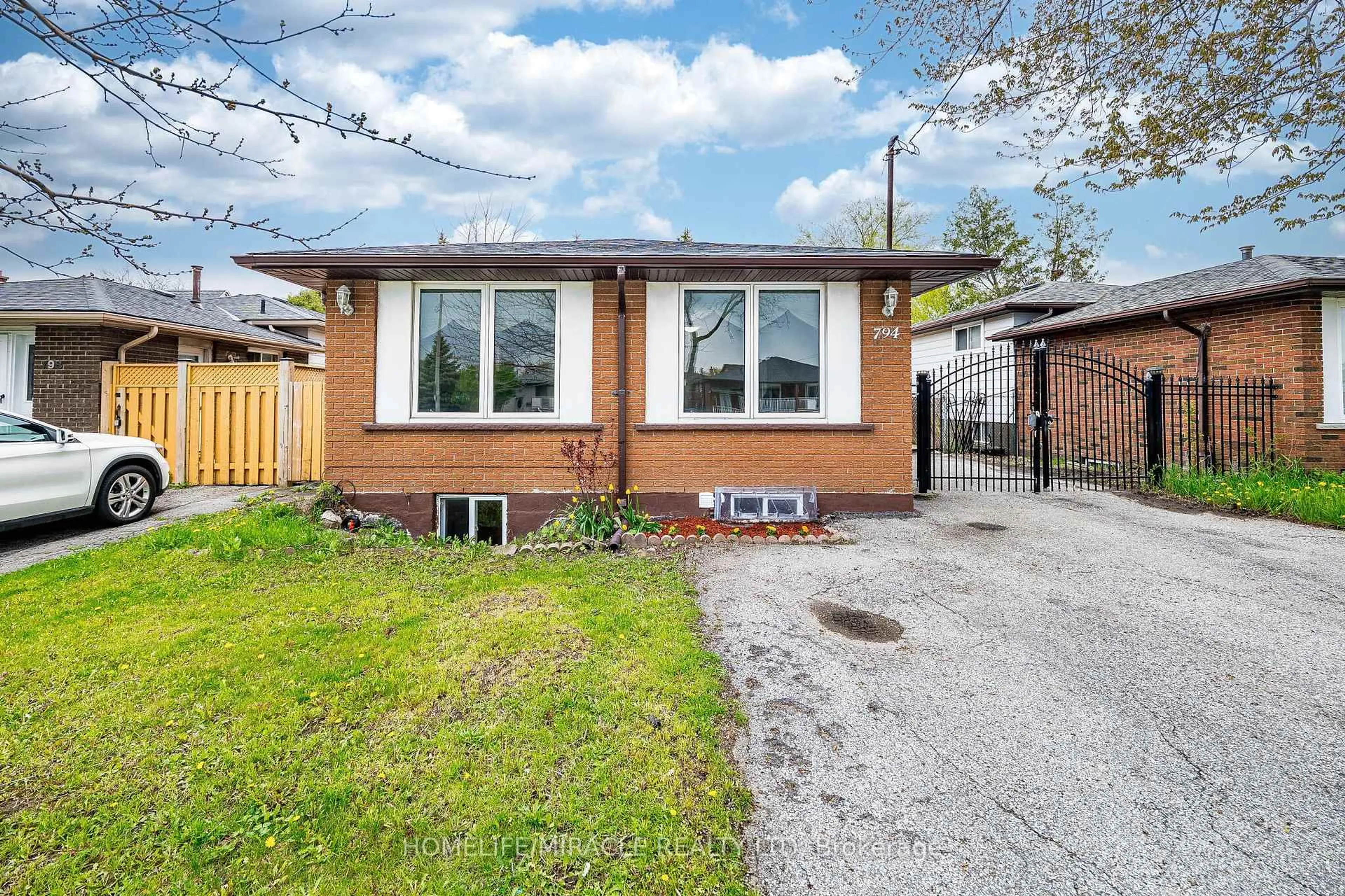 Unknown for 794 Stone Church Rd, Hamilton Ontario L8W 1A8