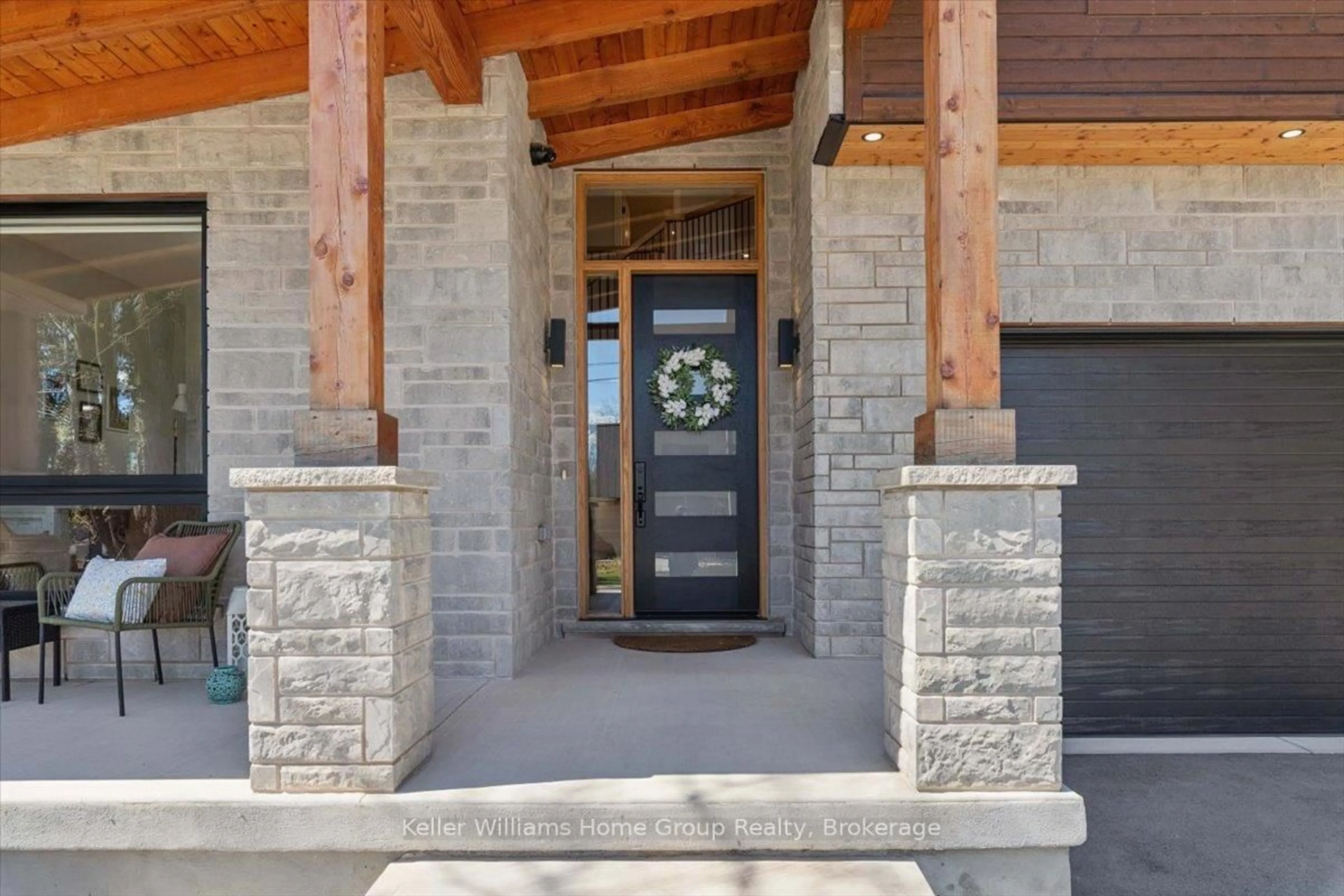 Indoor entryway for 300 South St, Centre Wellington Ontario N0B 1S0
