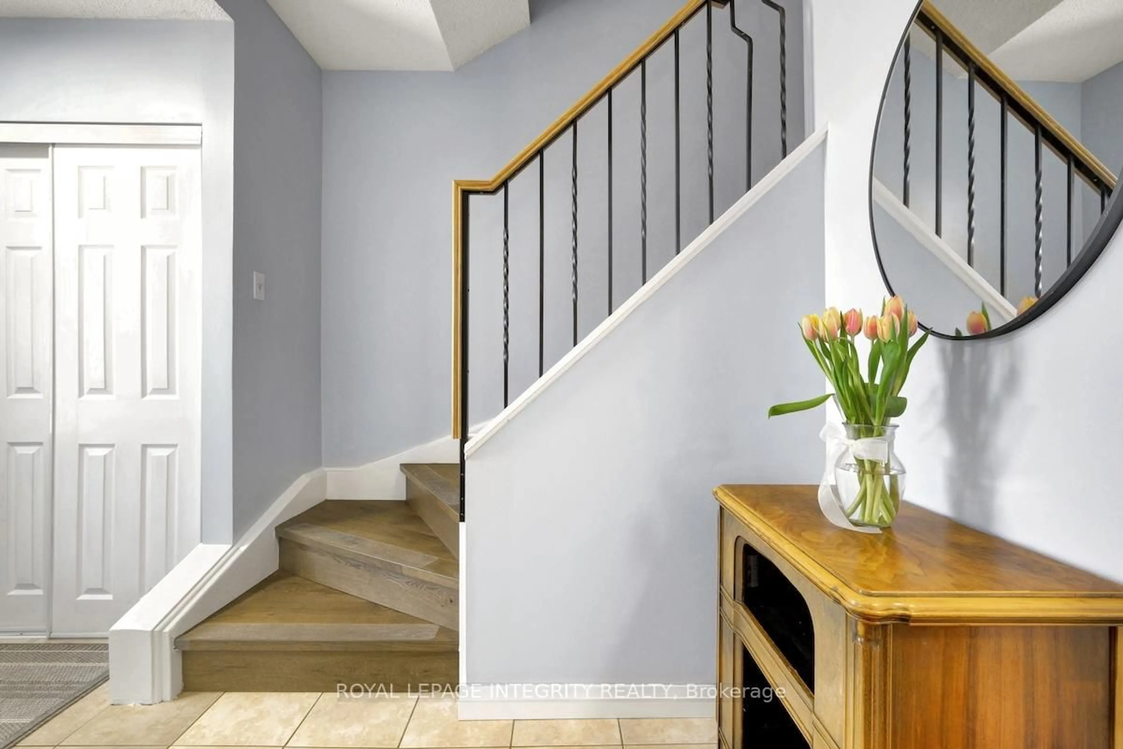 Stairs for 1575 Des Grives Cres, Ottawa Ontario K1C 5C2