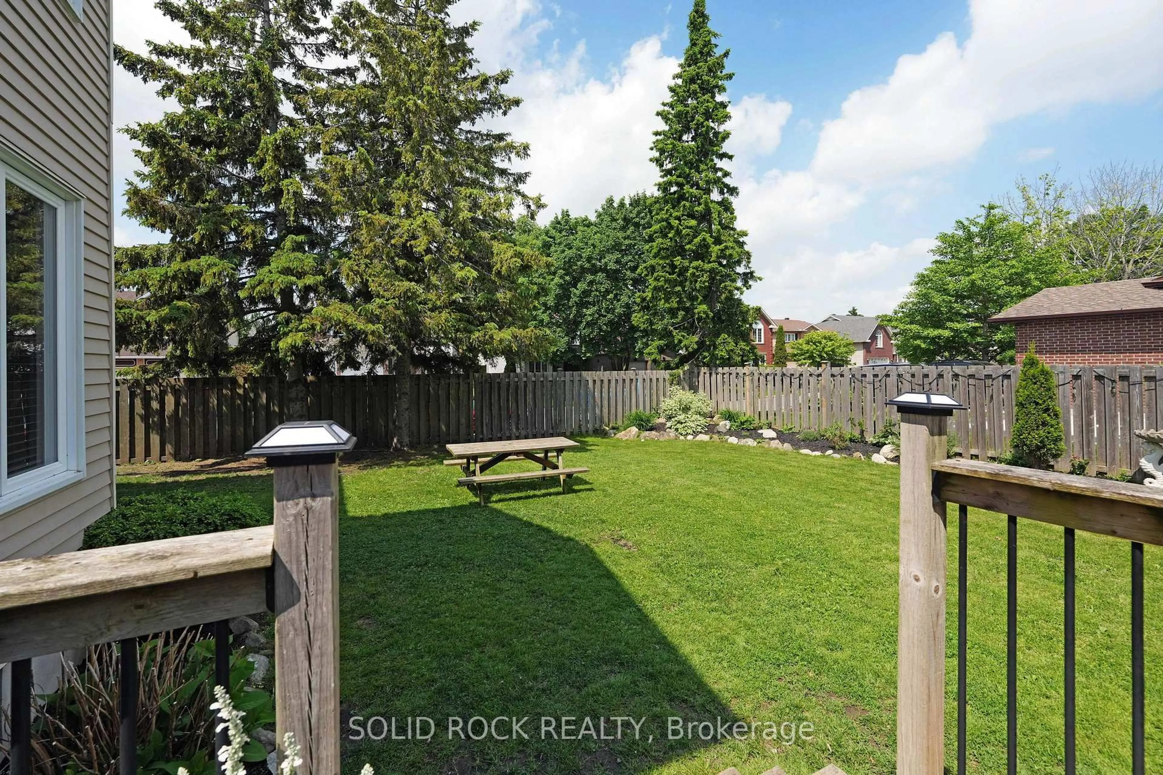 Patio, unknown for 41 Framingham Cres, Ottawa Ontario K2J 3J4