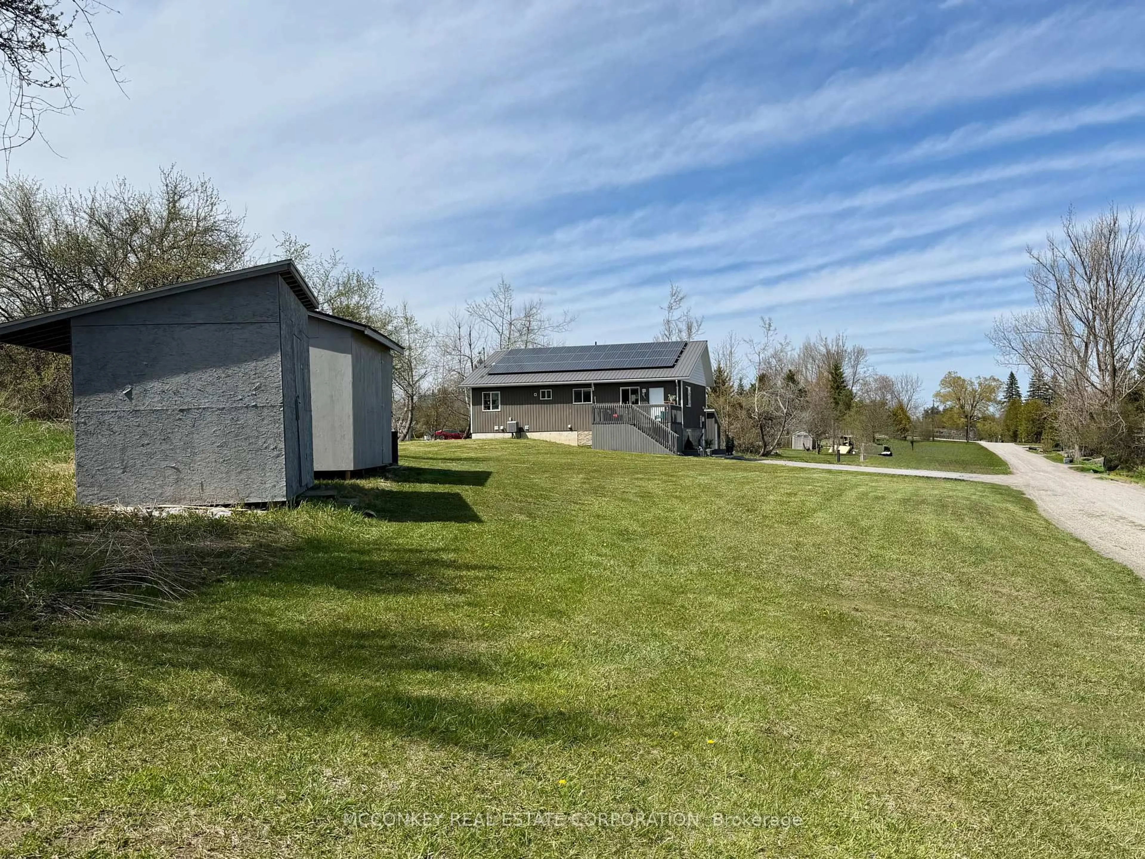A pic from outside/outdoor area/front of a property/back of a property/a pic from drone, unknown for 17 Bayview Dr, Kawartha Lakes Ontario K9J 6X3
