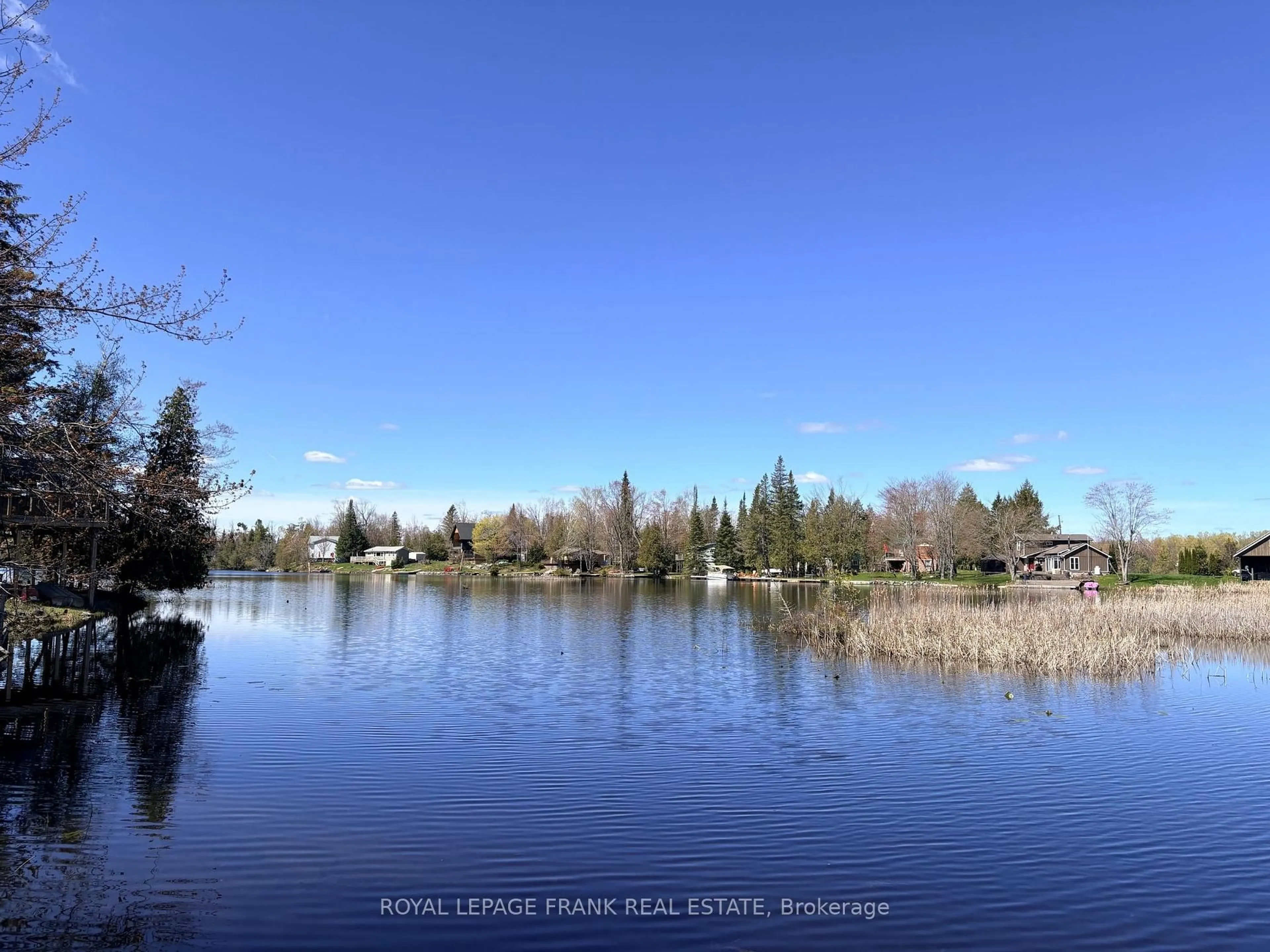 Blurry image for 42 Sunset Crt, Trent Lakes Ontario K0M 1A0