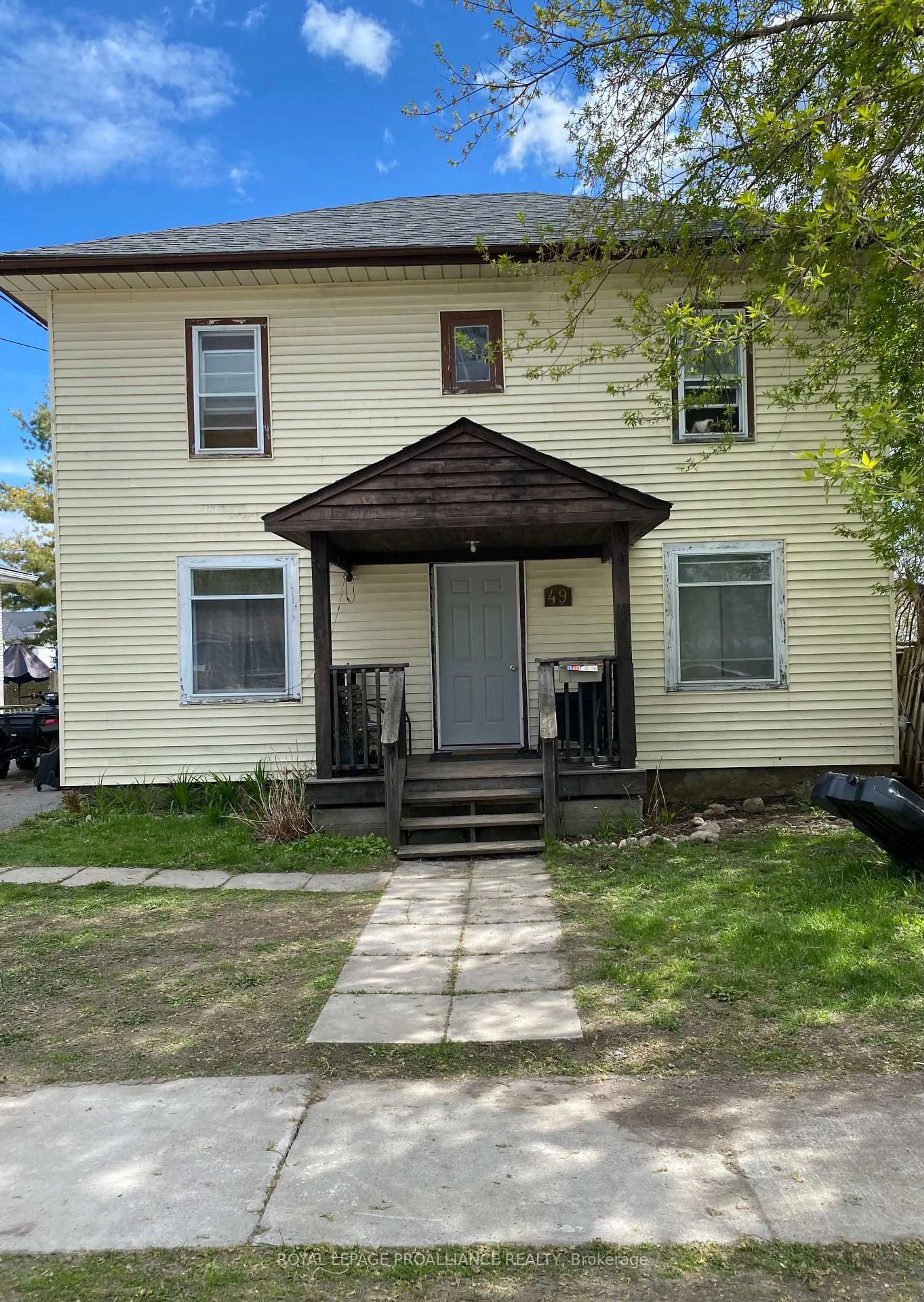 Unknown for 49 Crown St, Quinte West Ontario K8V 1P1