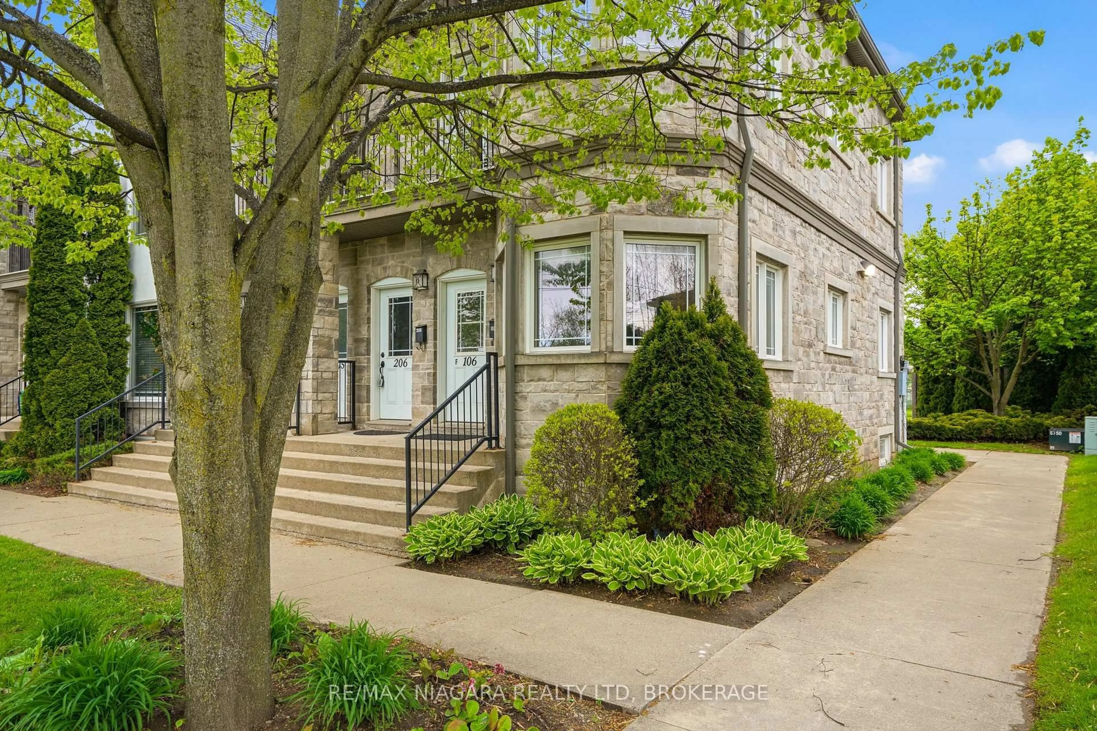 Unknown for 6045 Dunn St #106, Niagara Falls Ontario L2G 2P2