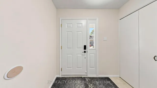 433 Keats Way #1, Waterloo 5