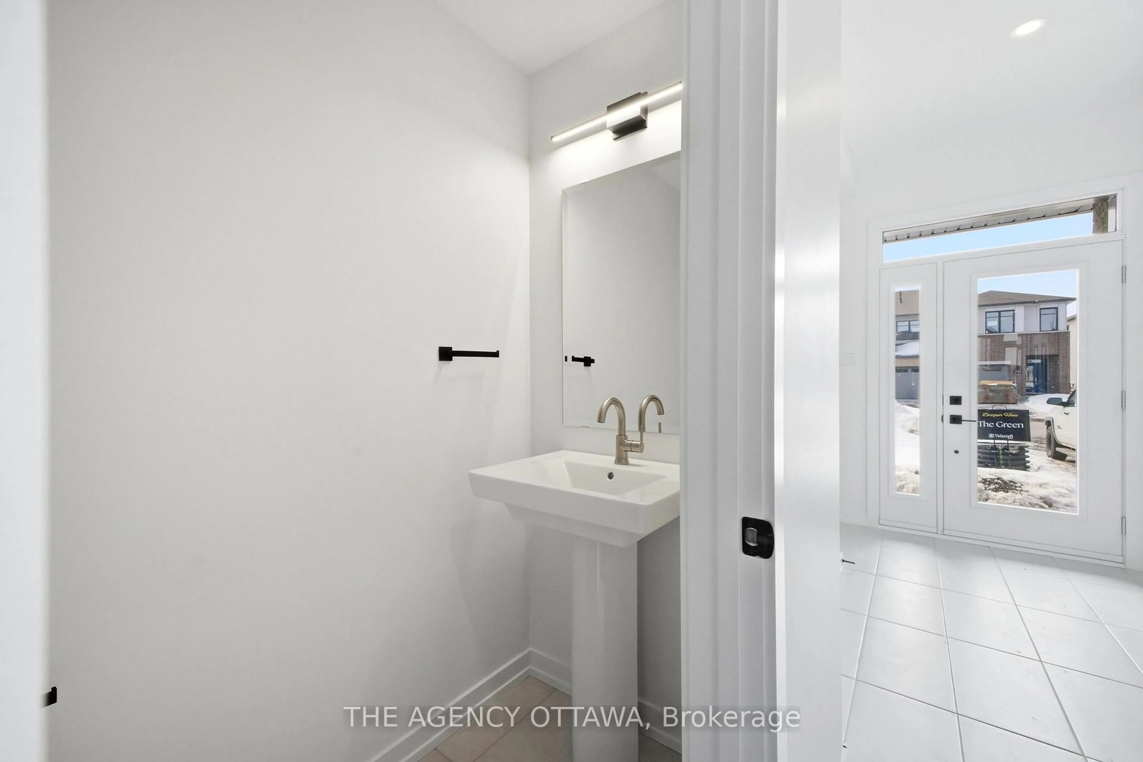 Standard bathroom, ceramic/tile floor for 1146 Cope Dr, Stittsville Ontario K2S 3C3