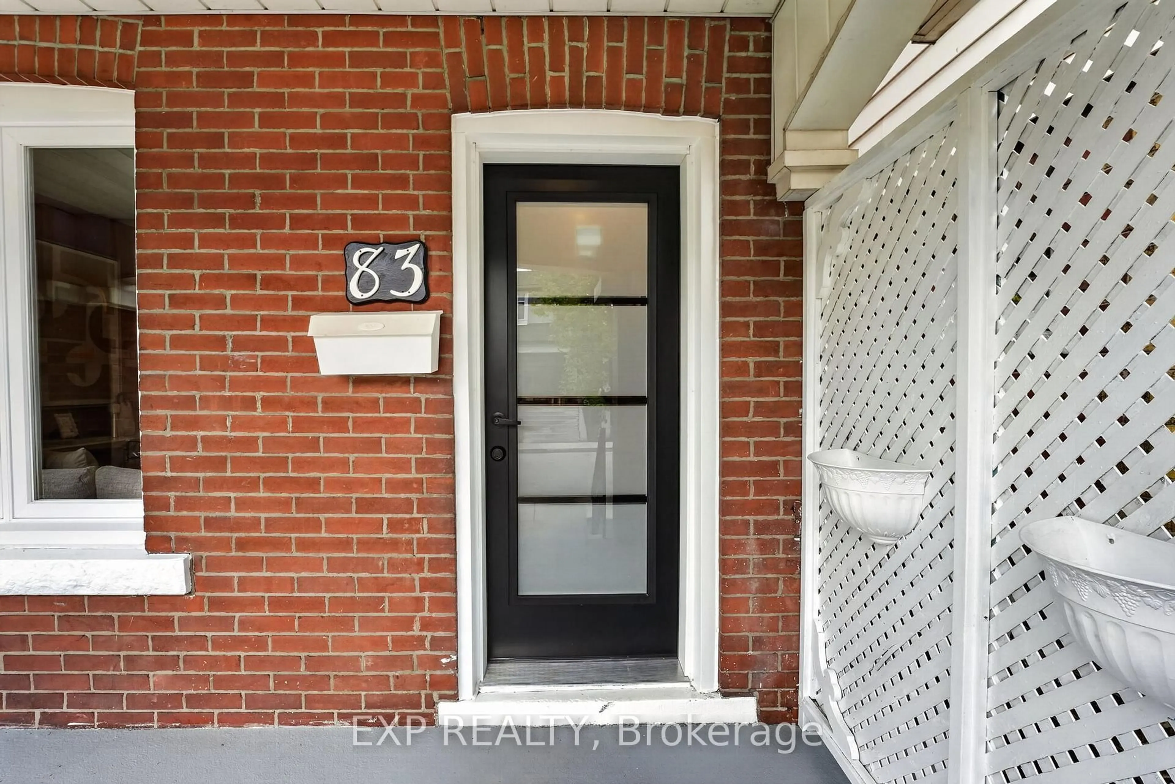 Indoor entryway for 83 Beechwood Ave, Hamilton Ontario L8L 2S7