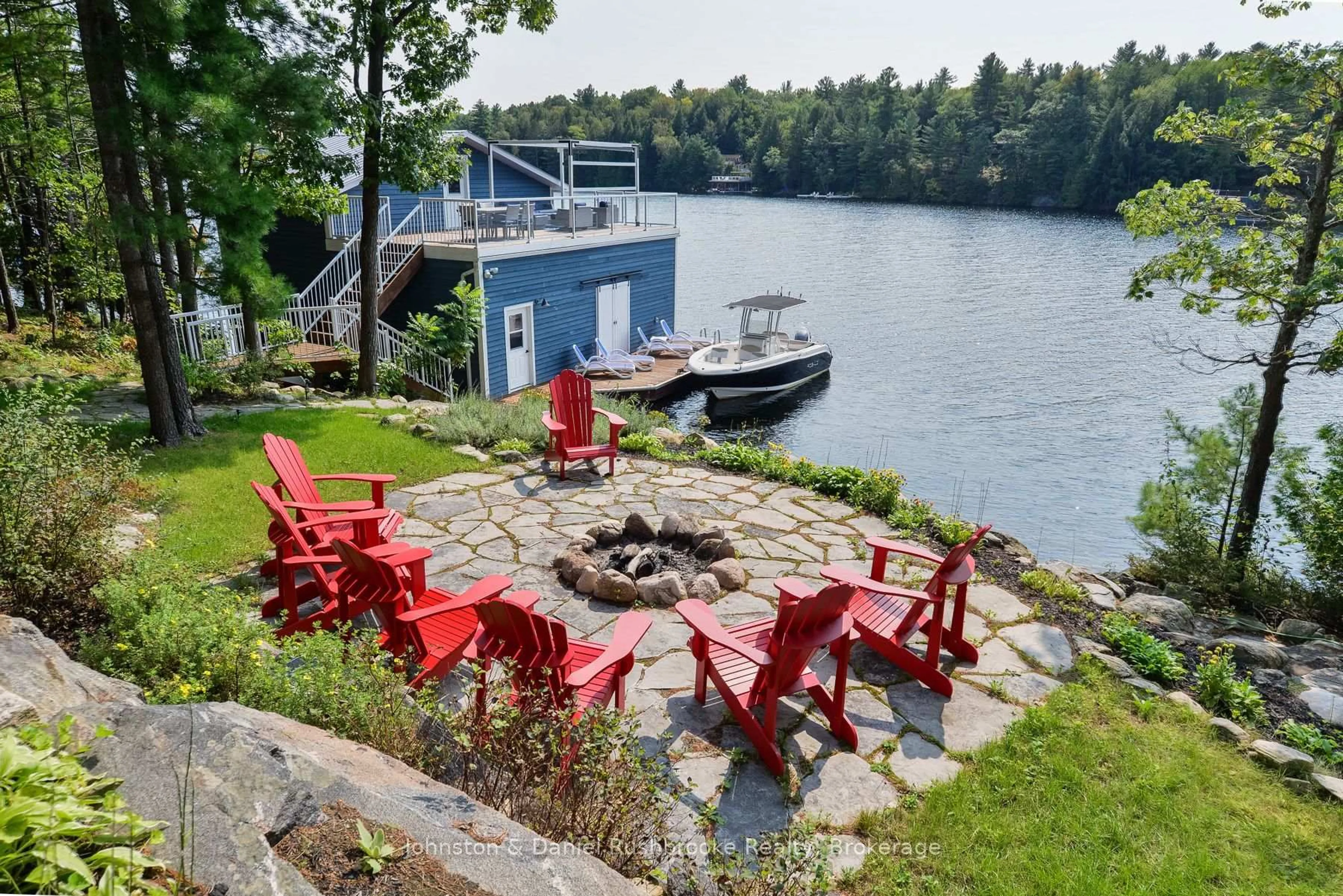 Patio, water/lake/river/ocean view for 27 Island 35LM (Miller Island), Gravenhurst Ontario P1P 1R2